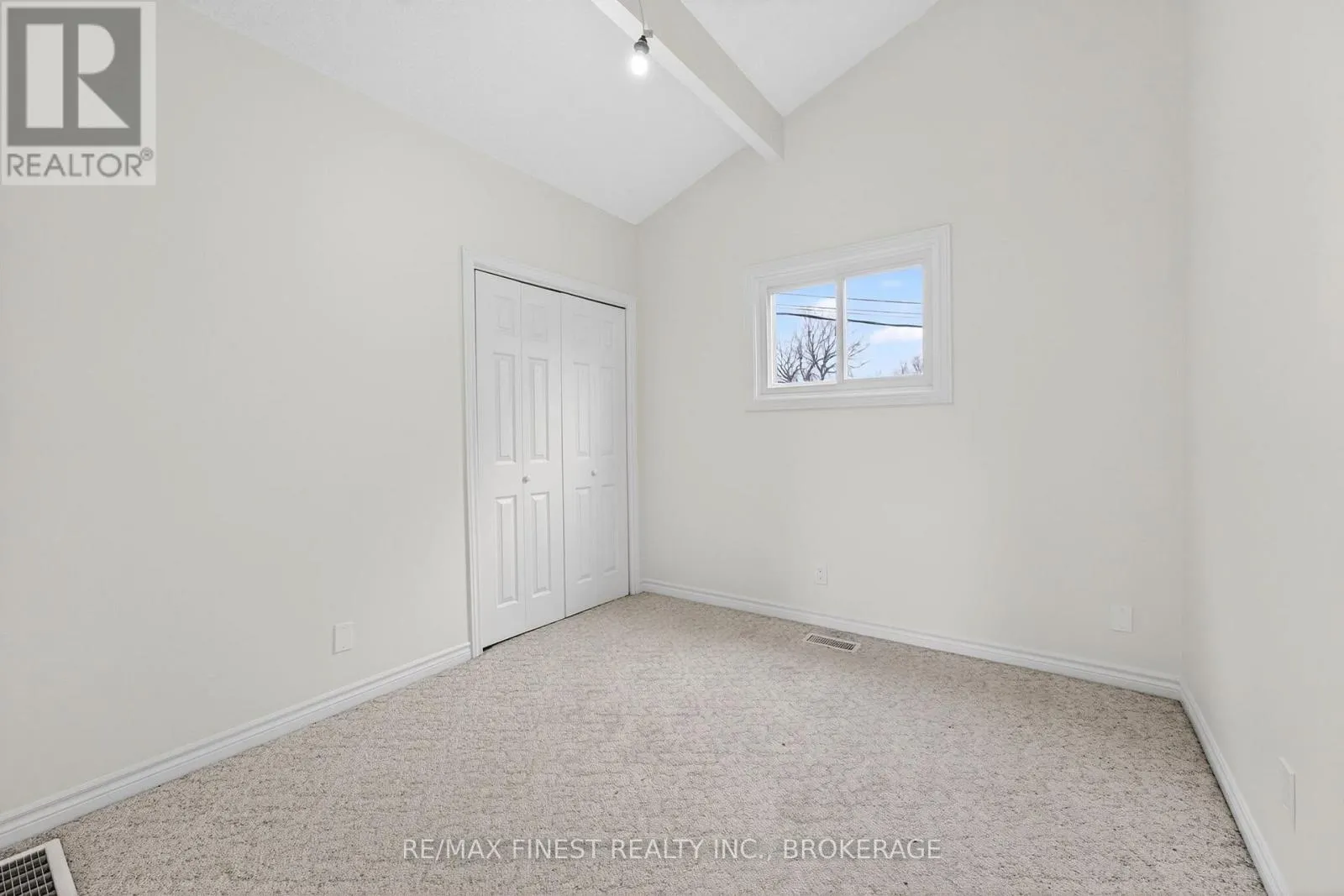8 SUNRISE COURT