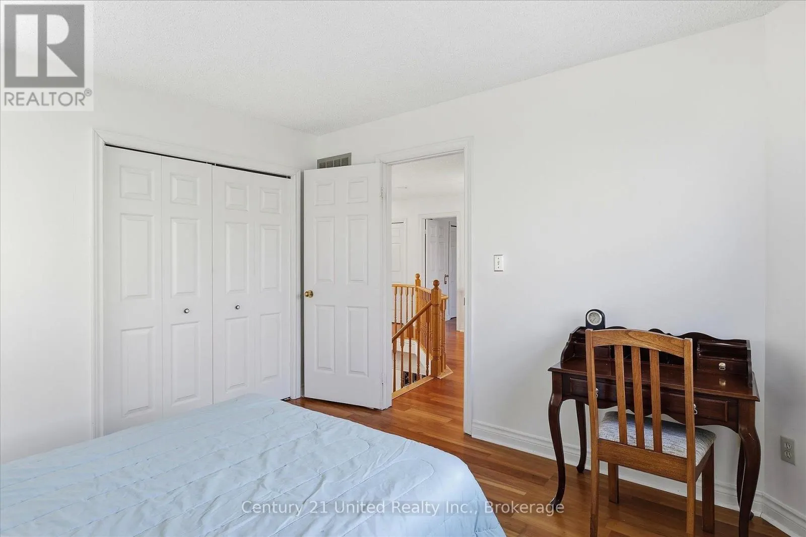 1600 FIRWOOD CRESCENT