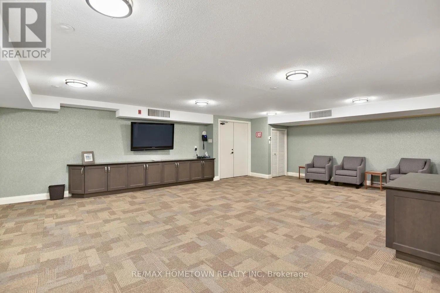 704 - 55 WATER STREET E