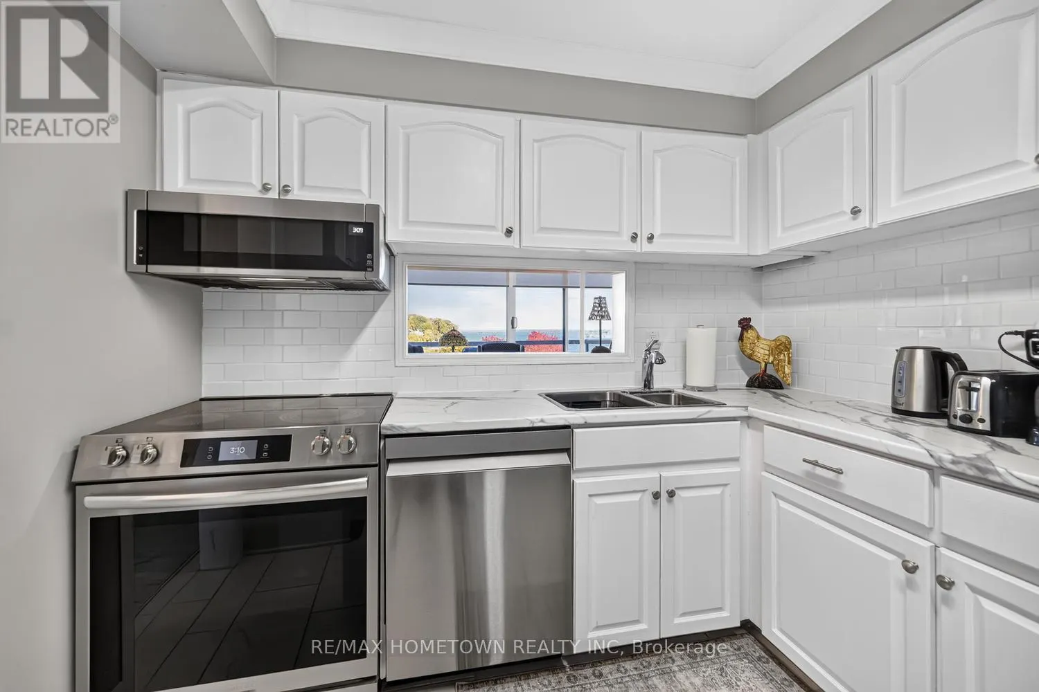 704 - 55 WATER STREET E