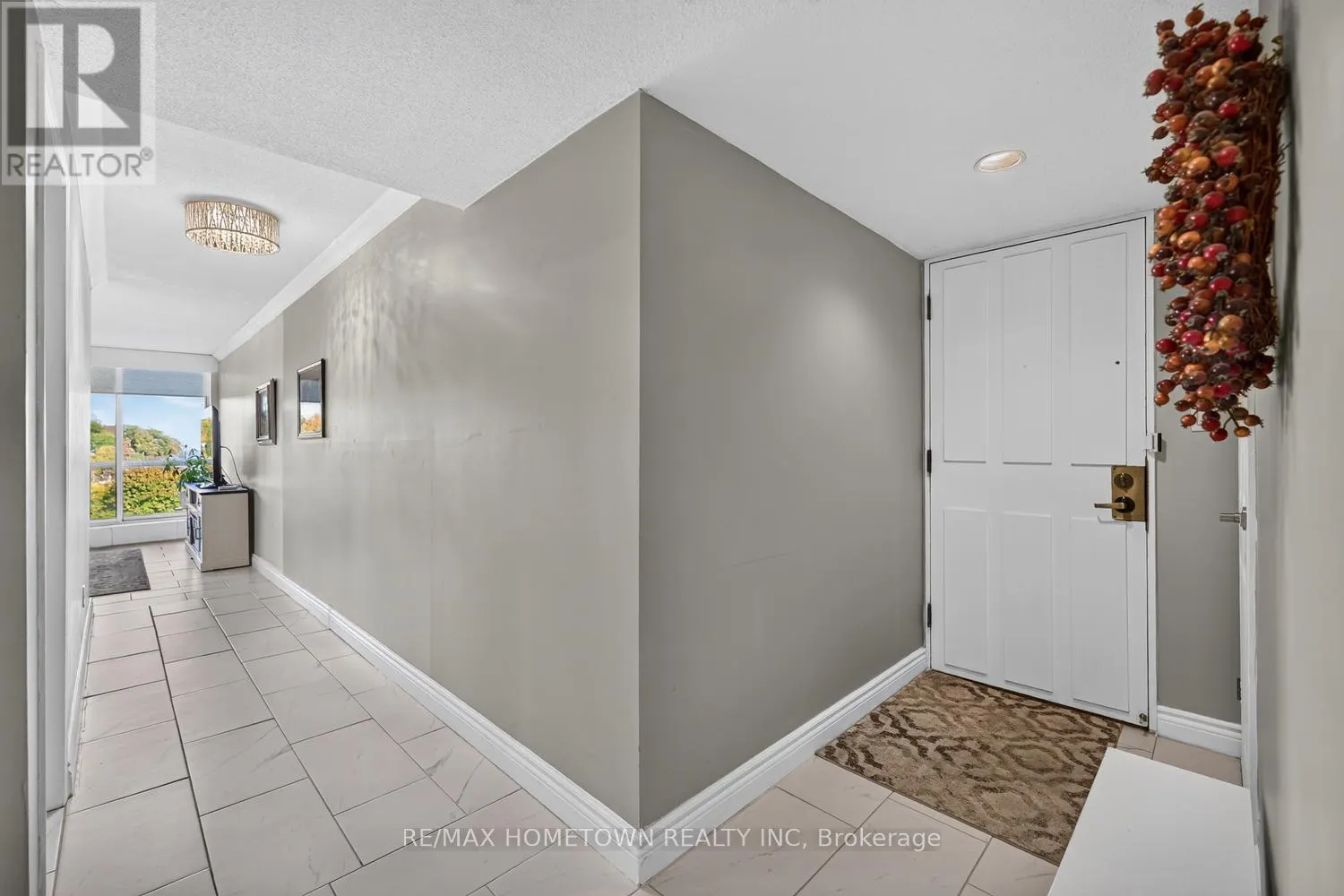 704 - 55 WATER STREET E