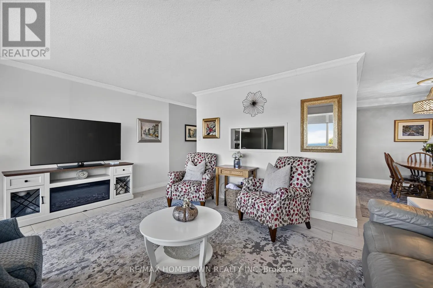 704 - 55 WATER STREET E