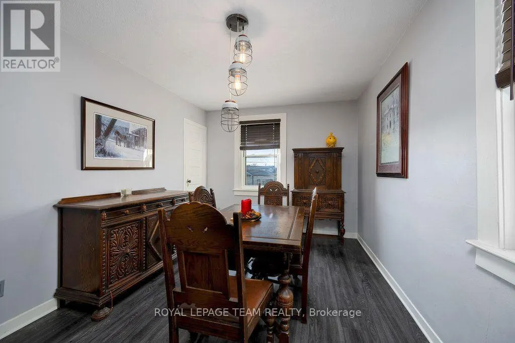 422 DONALD B MUNRO DRIVE
