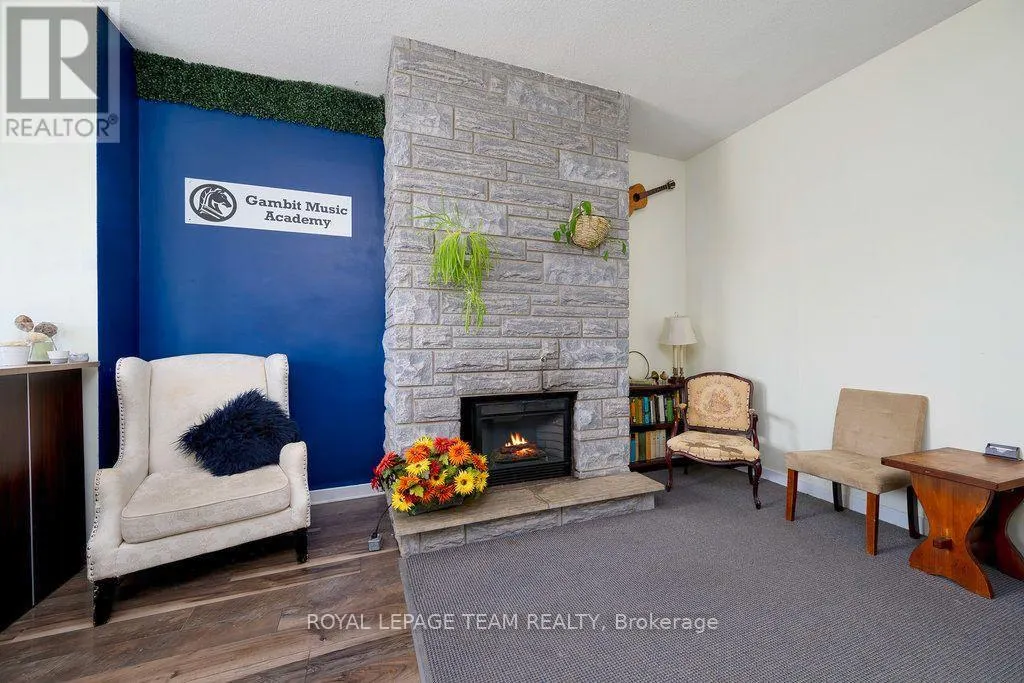 422 DONALD B MUNRO DRIVE