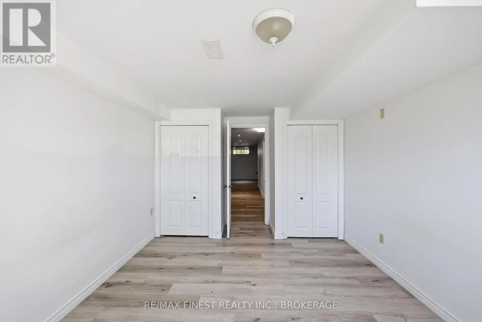 882 BEACONHILL COURT