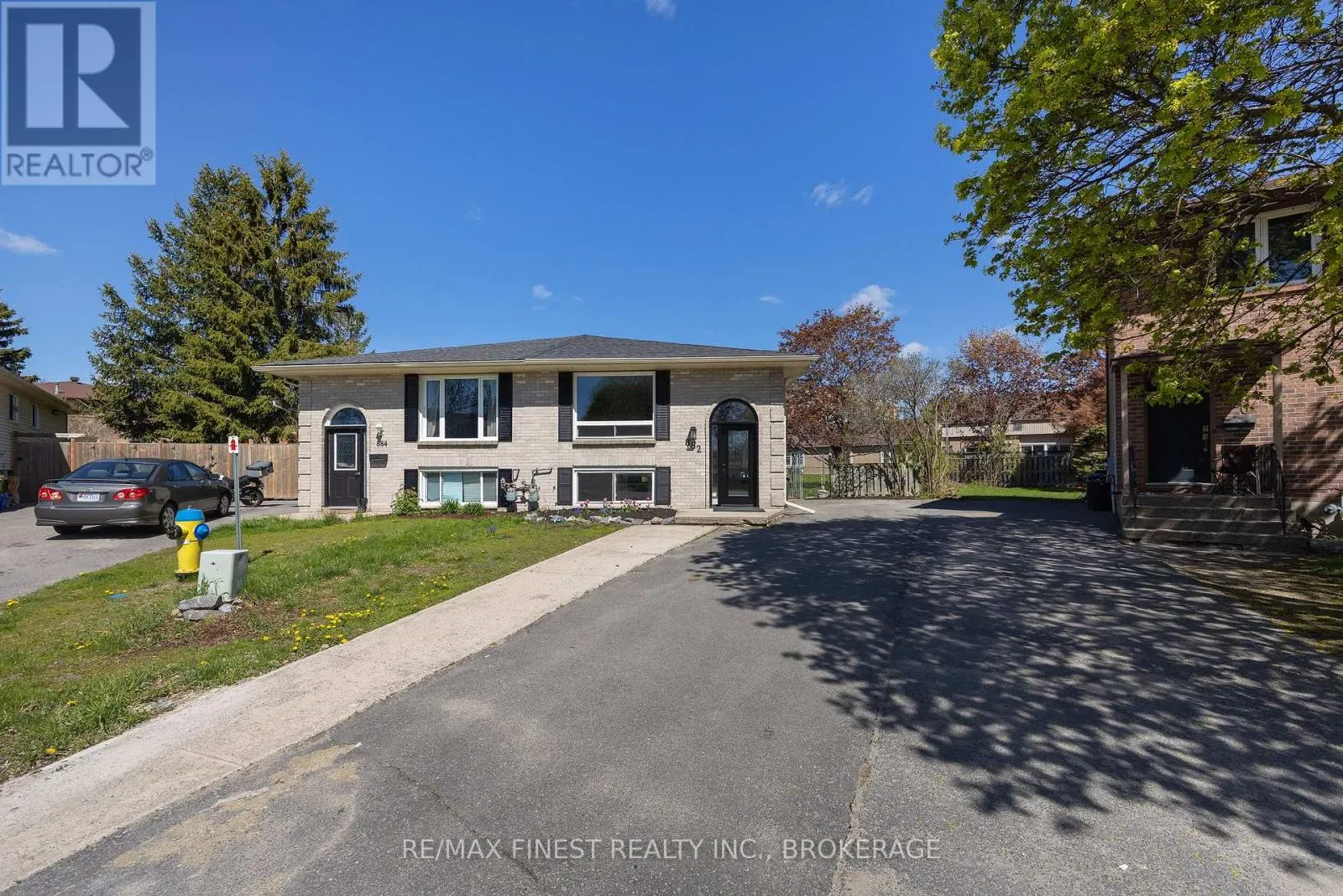 882 BEACONHILL COURT