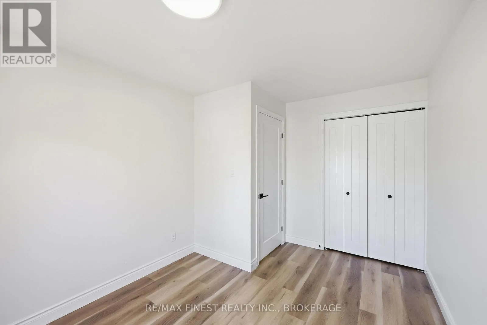 882 BEACONHILL COURT