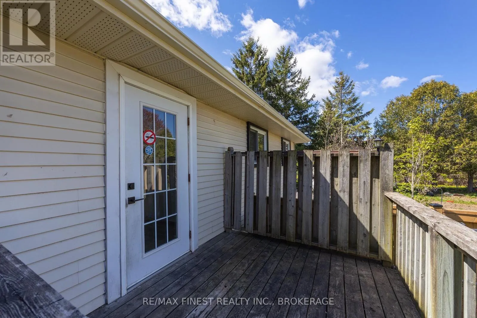 882 BEACONHILL COURT