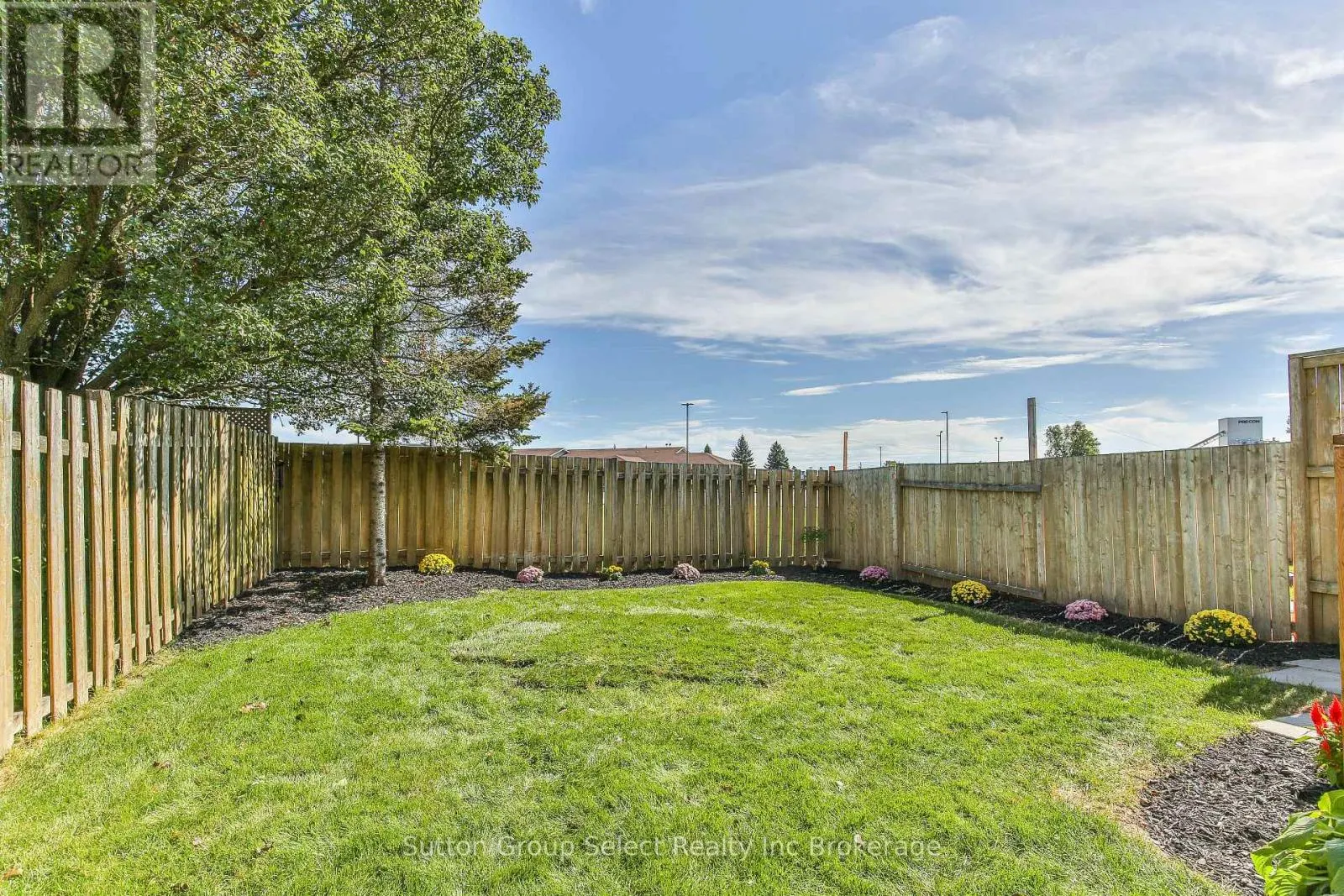 1106 NELLIS STREET