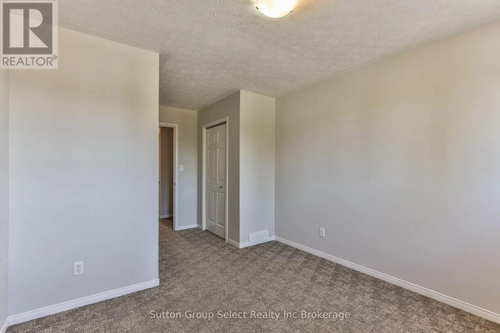 1106 NELLIS STREET