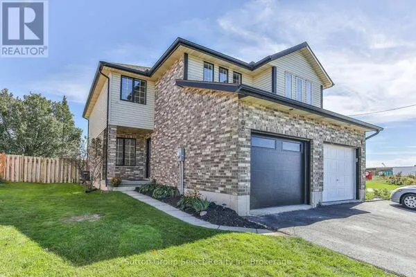 1106 NELLIS STREET
