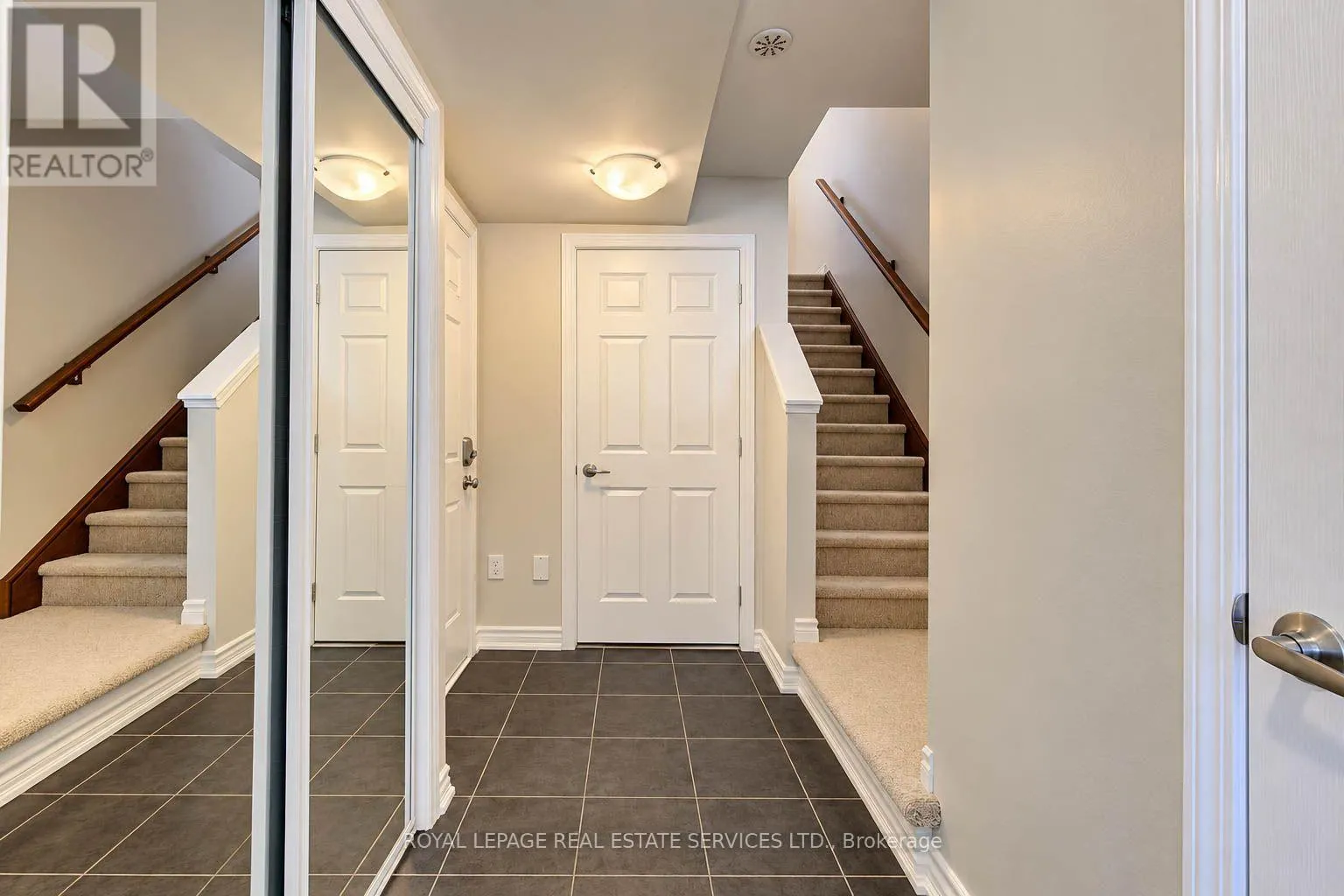 16 STRATUS STREET