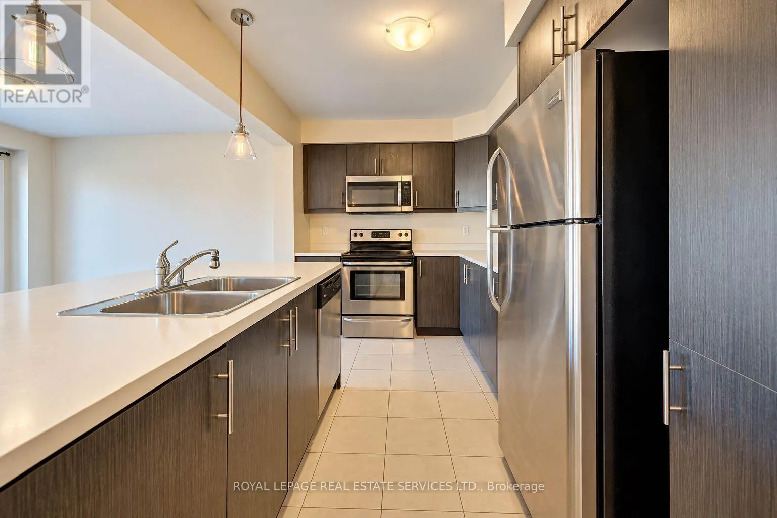 16 STRATUS STREET