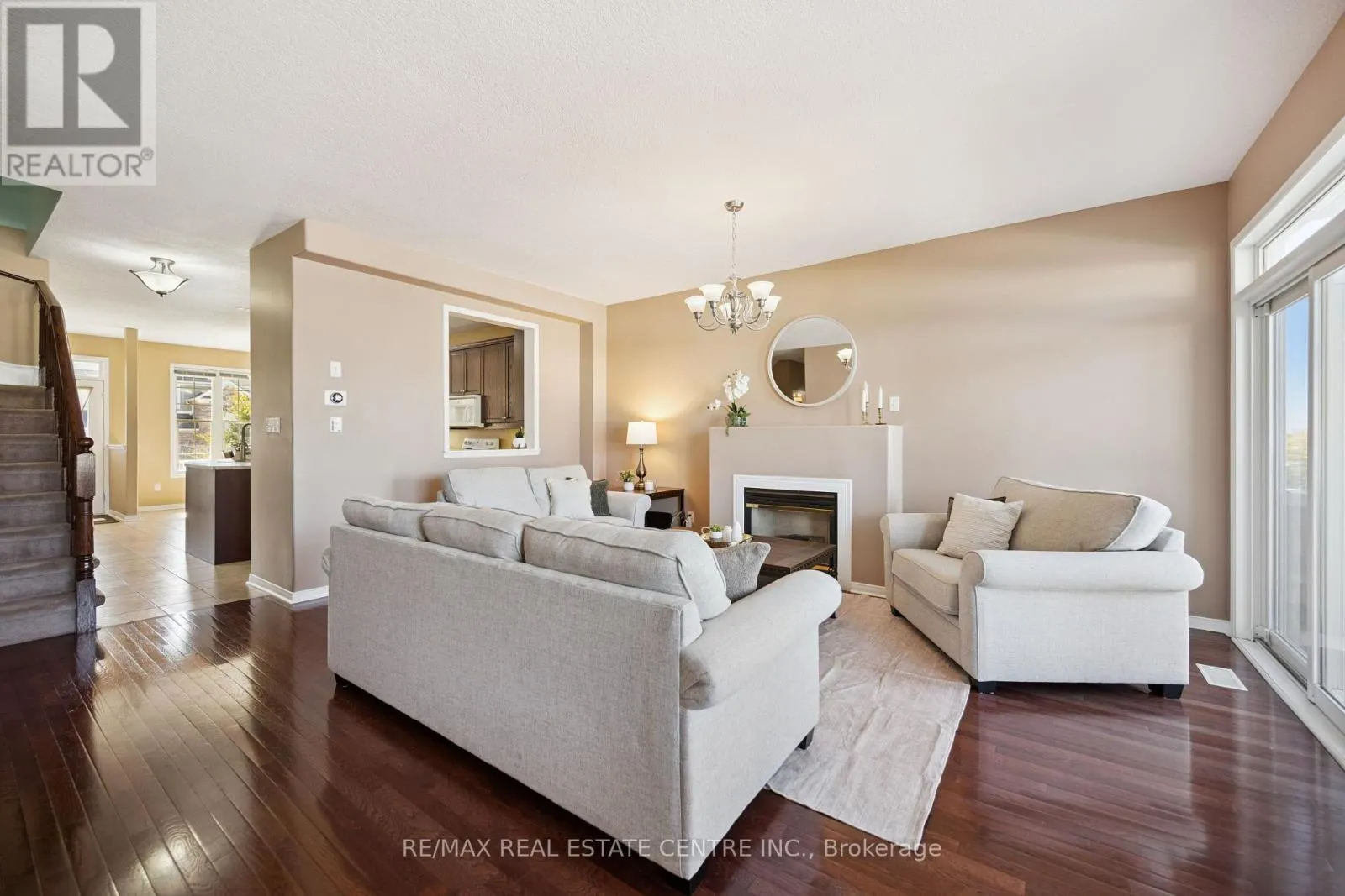 27 TRILLER AVENUE