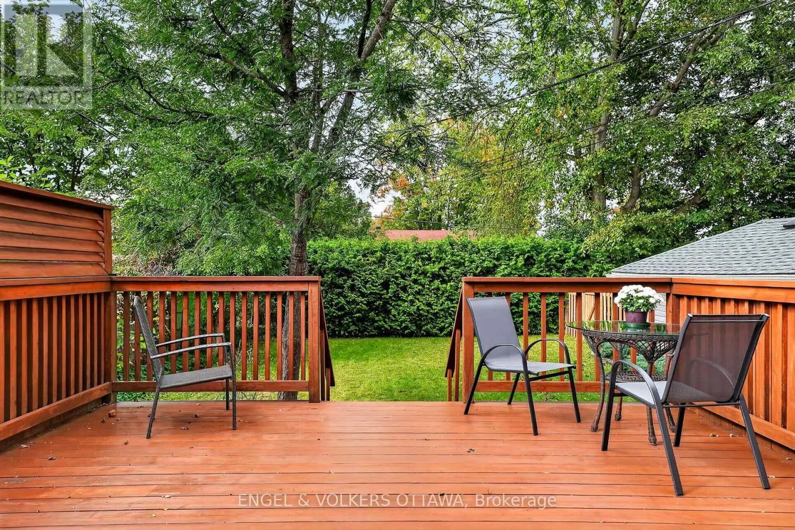916 IROQUOIS ROAD