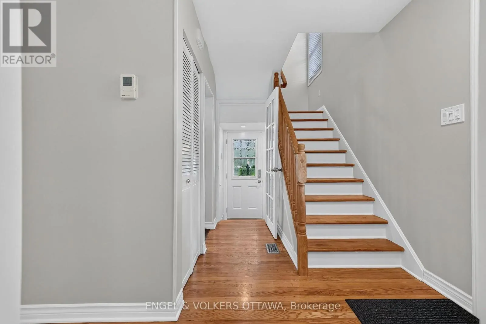 916 IROQUOIS ROAD