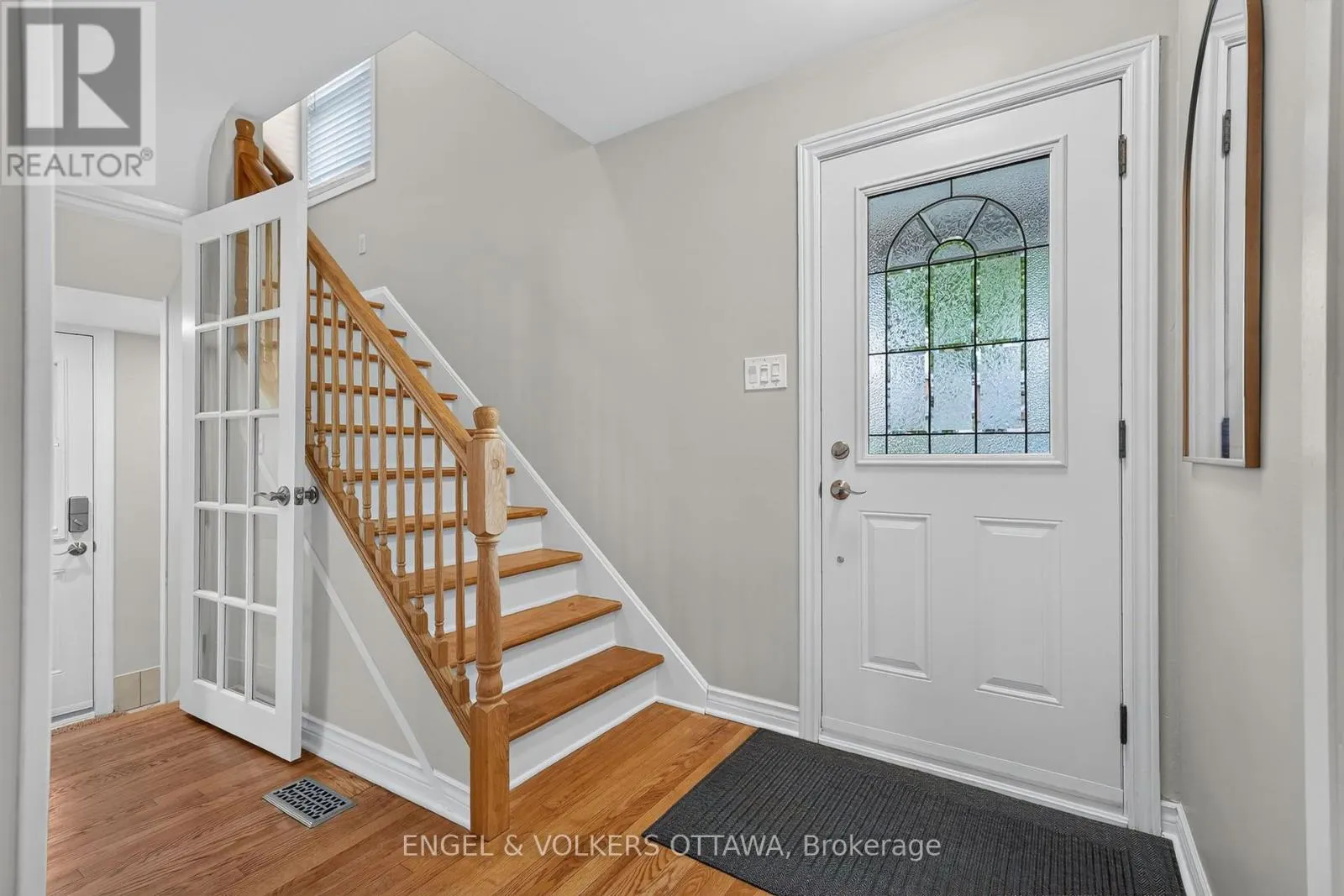916 IROQUOIS ROAD