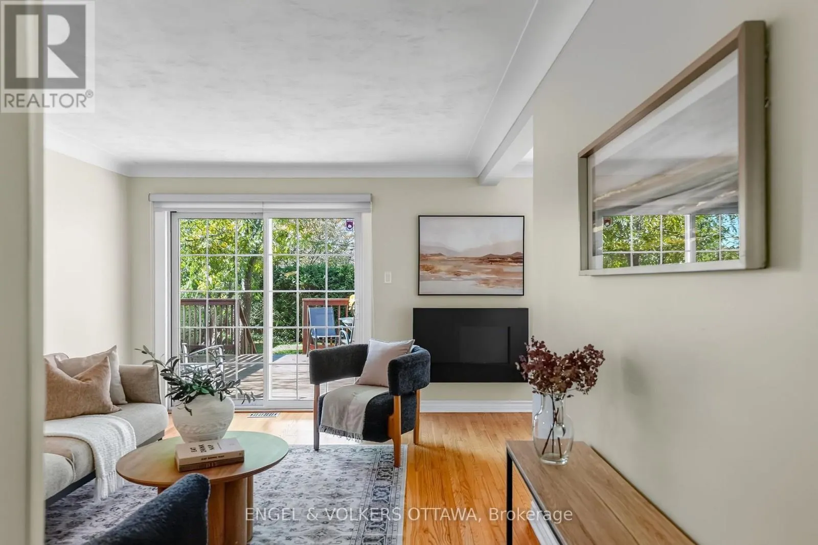 916 IROQUOIS ROAD