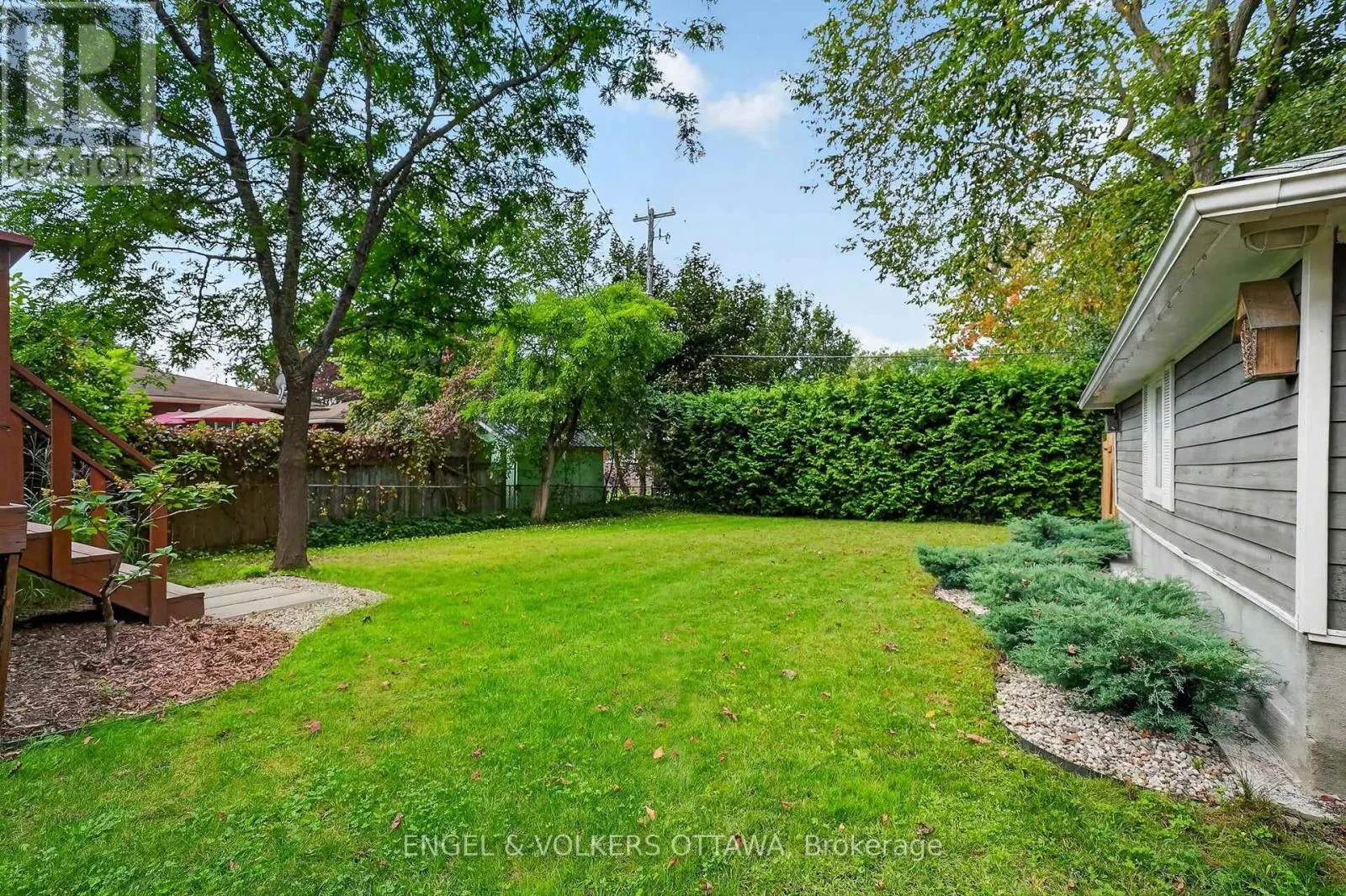 916 IROQUOIS ROAD