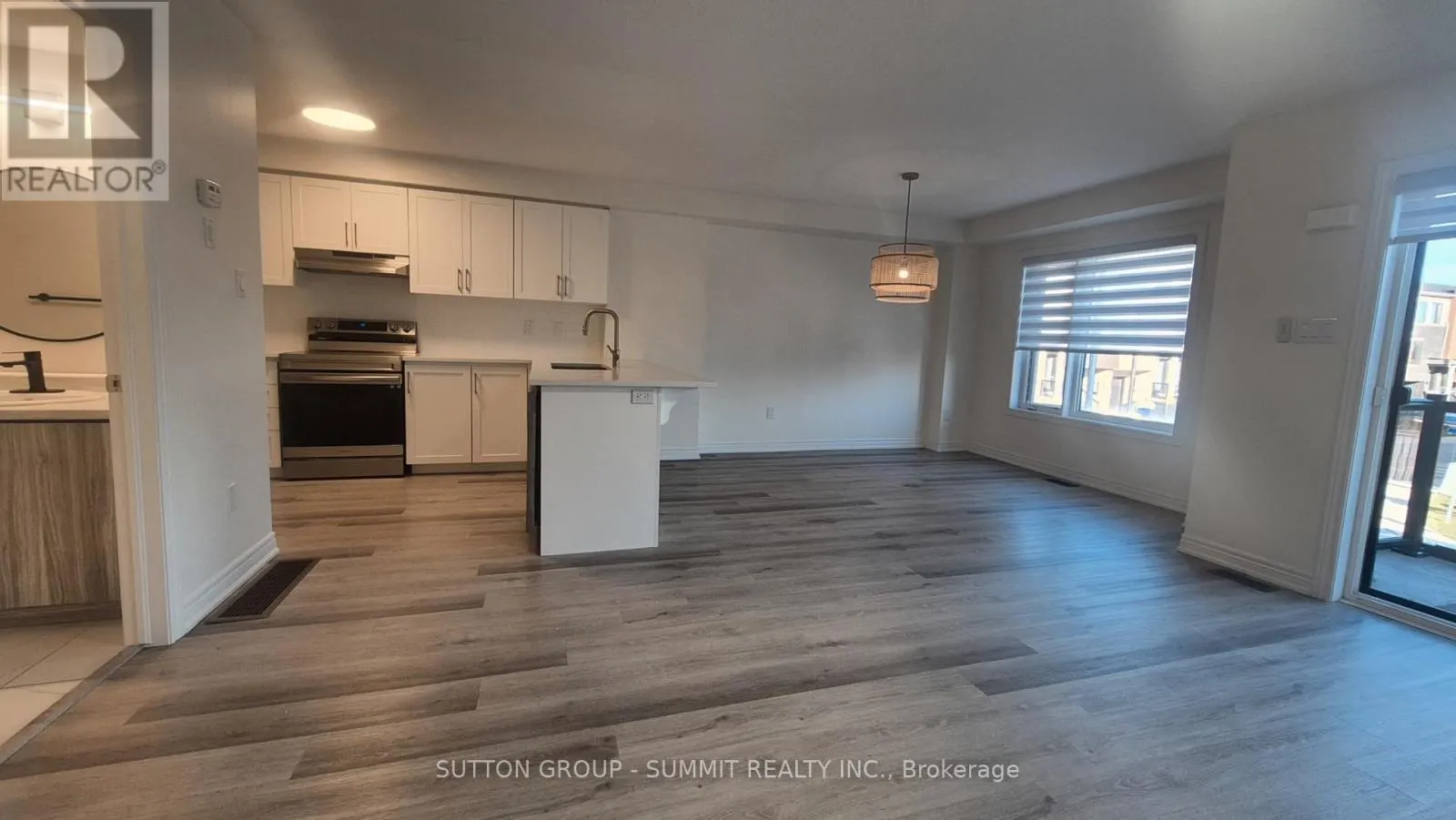104 DRYDEN LANE