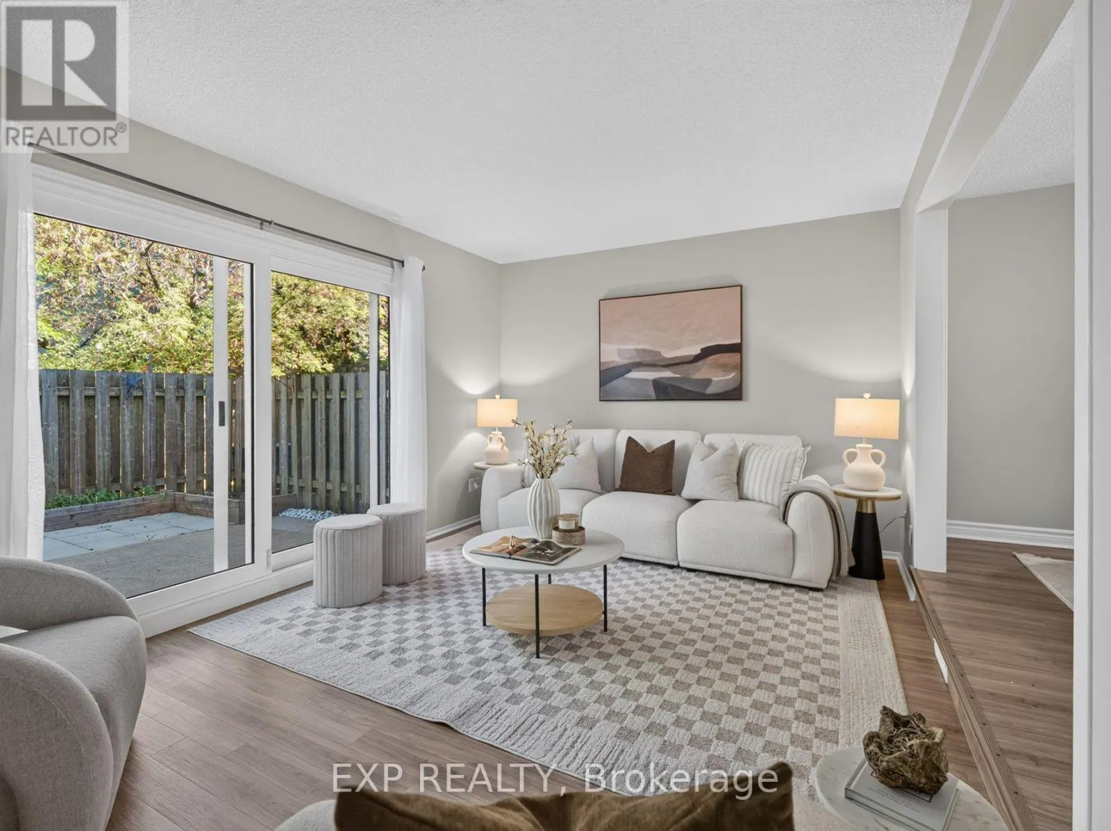 20 - 242 LAKEPORT ROAD #20