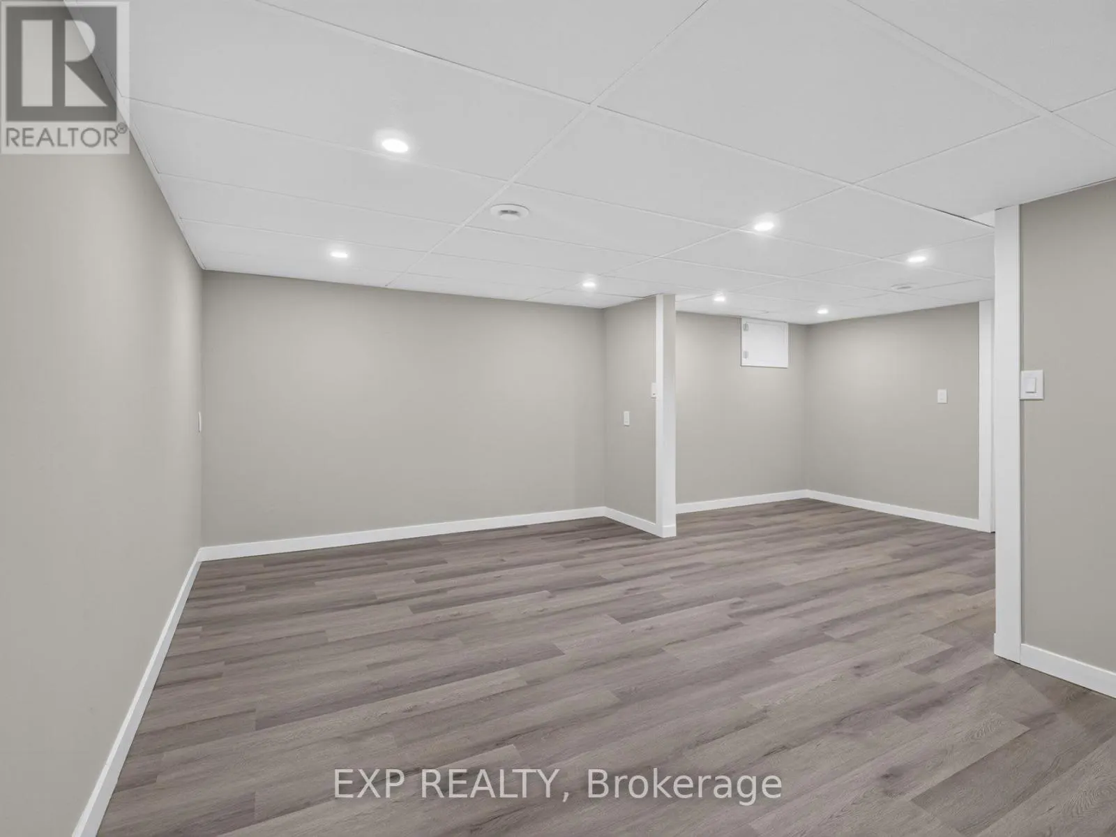 20 - 242 LAKEPORT ROAD #20