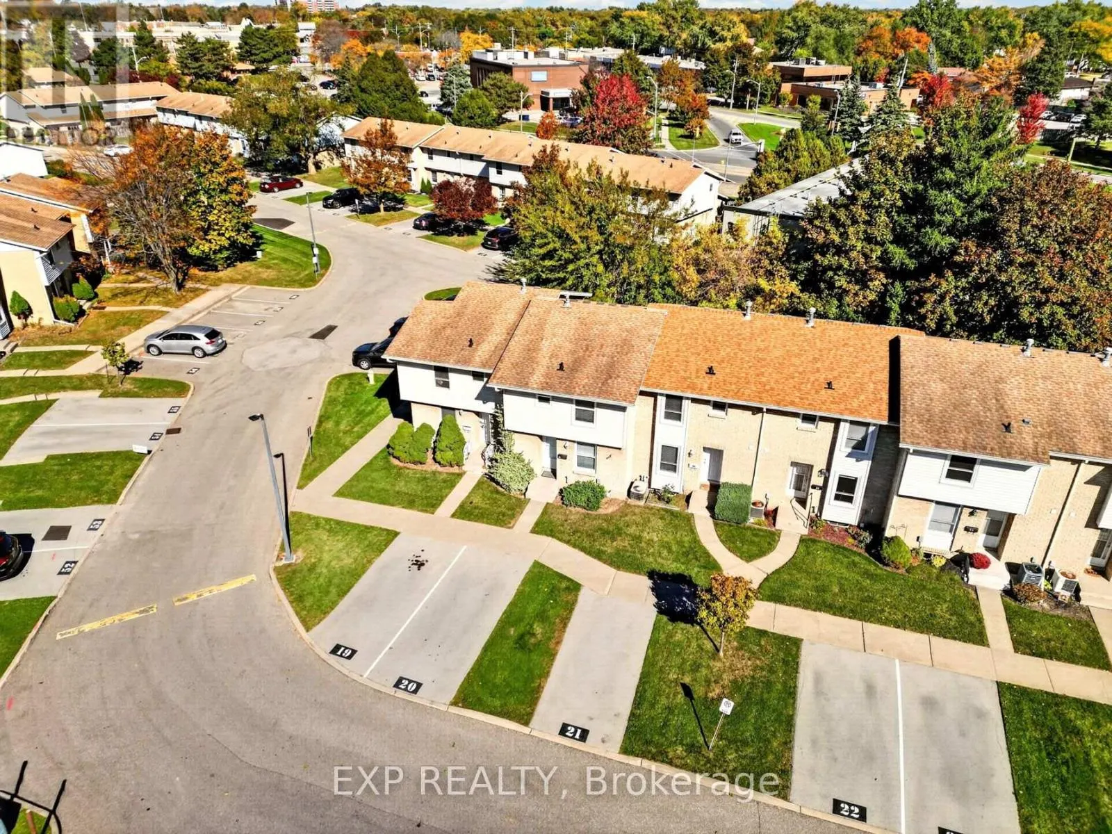 20 - 242 LAKEPORT ROAD #20