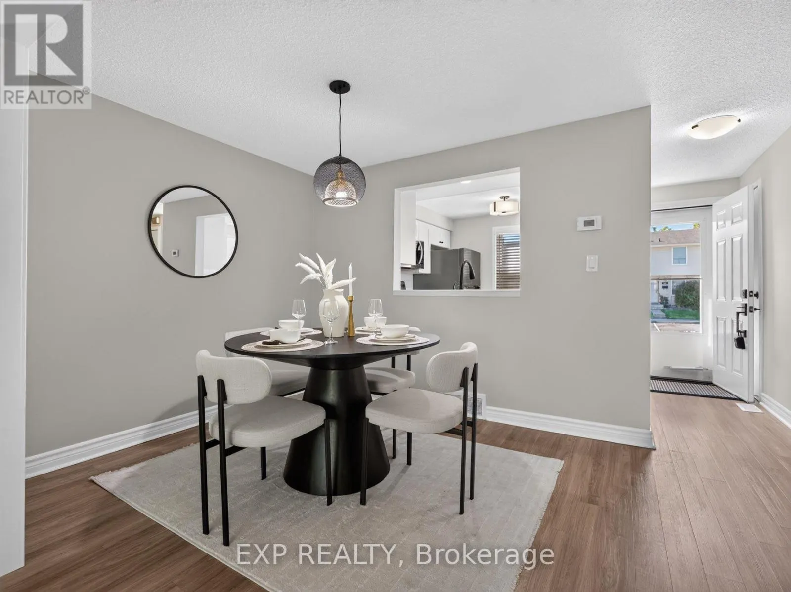 20 - 242 LAKEPORT ROAD #20