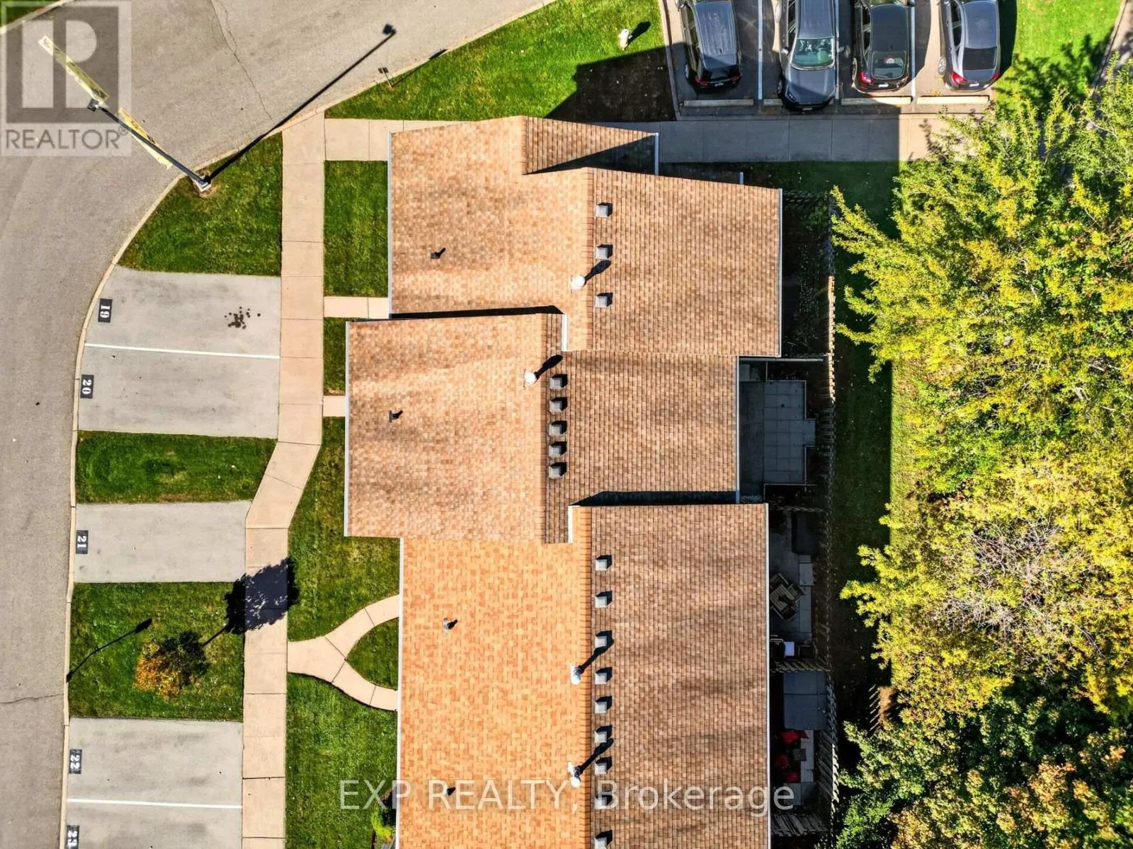 20 - 242 LAKEPORT ROAD #20