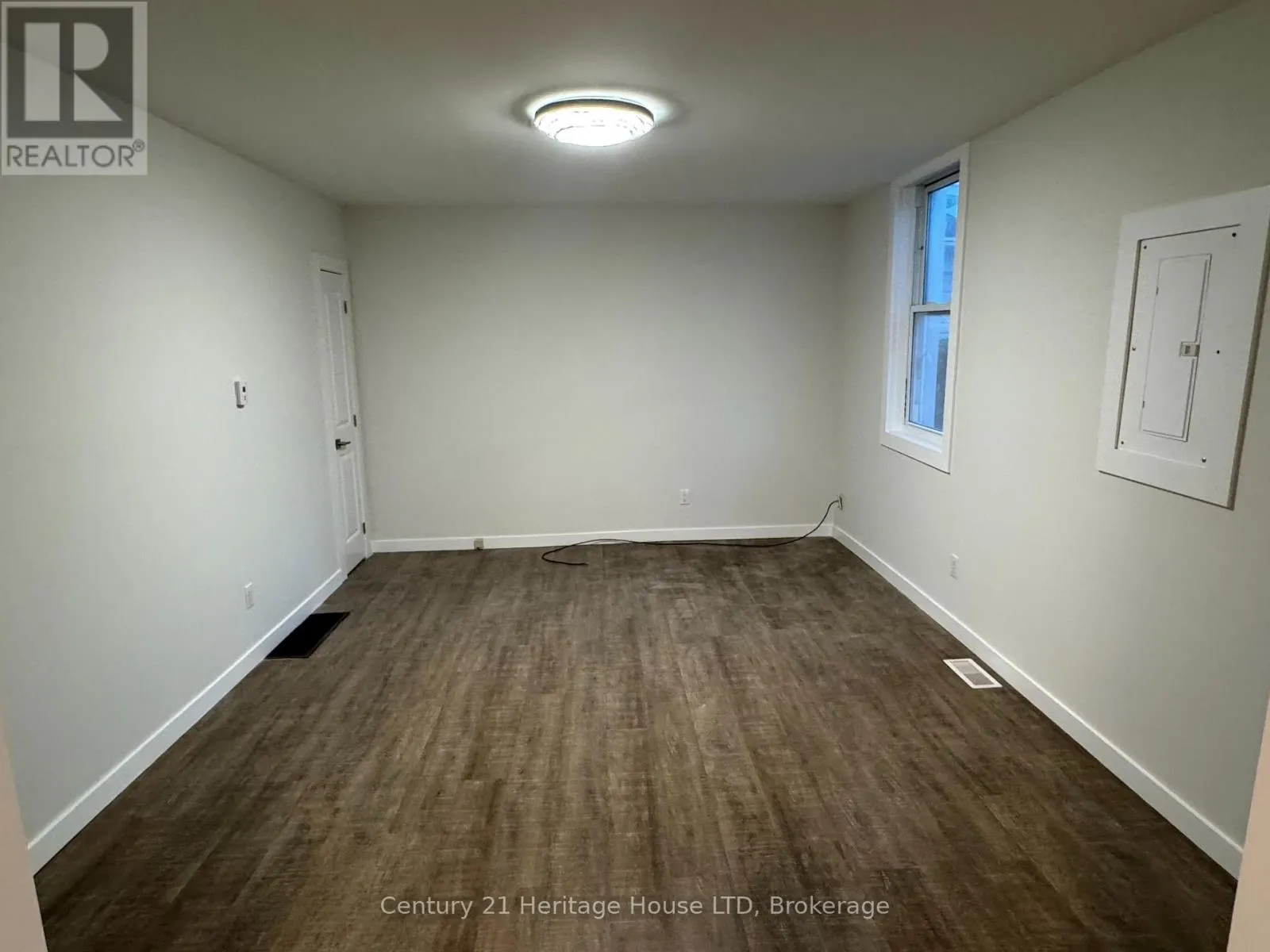 2 - 28 PRINCESS STREET #2