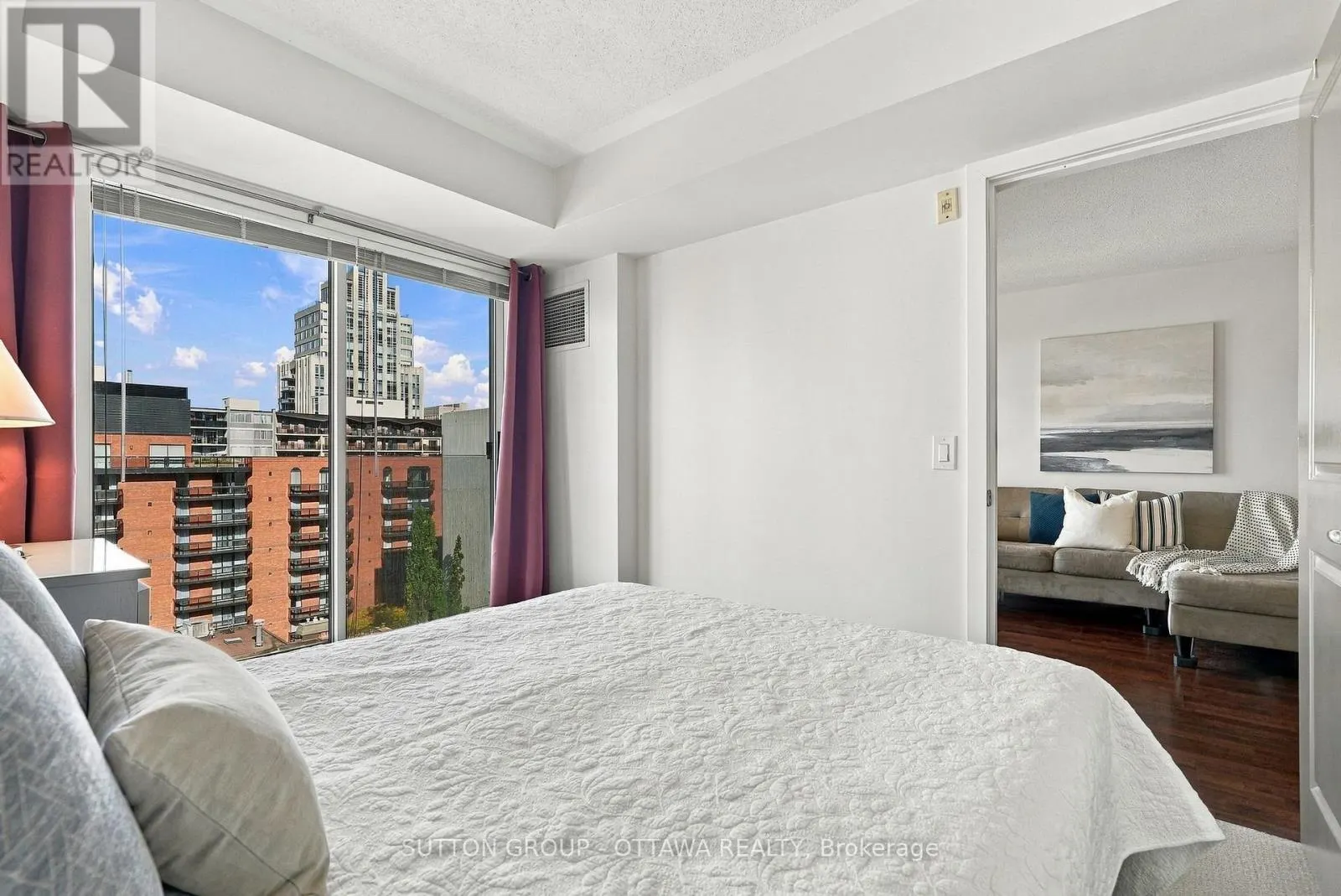 1012 - 138 SOMERSET STREET W