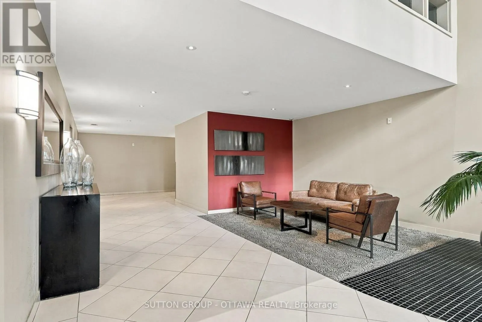 1012 - 138 SOMERSET STREET W