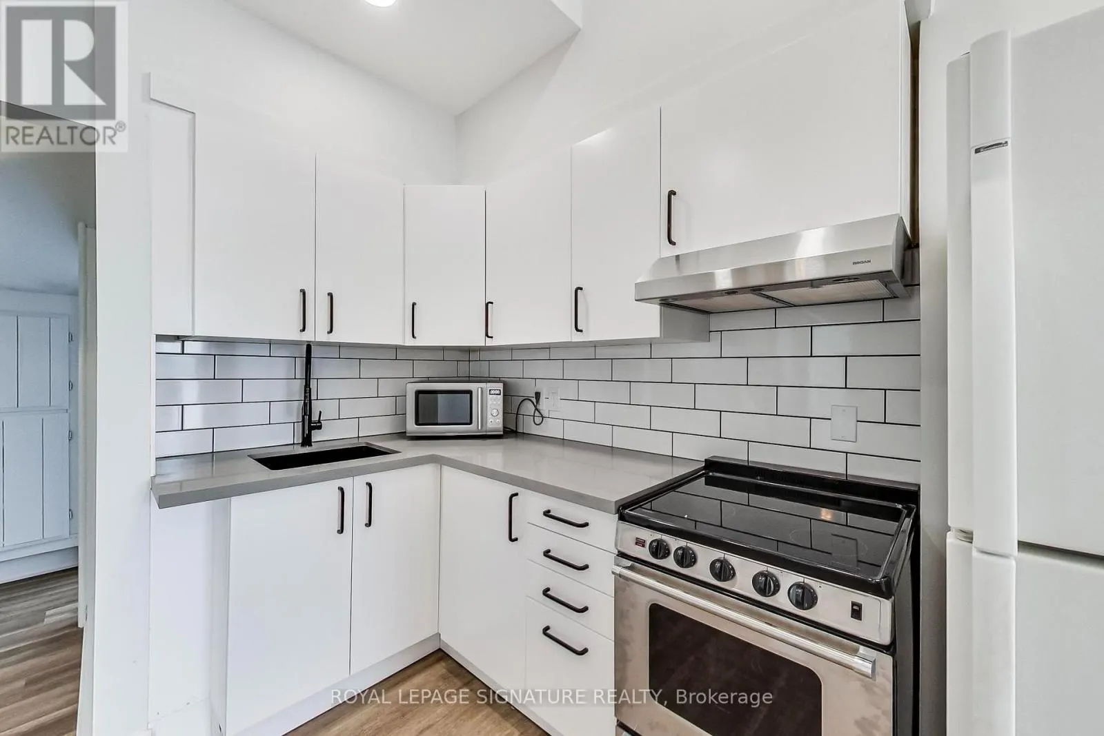 2 - 102 WEST AVENUE S