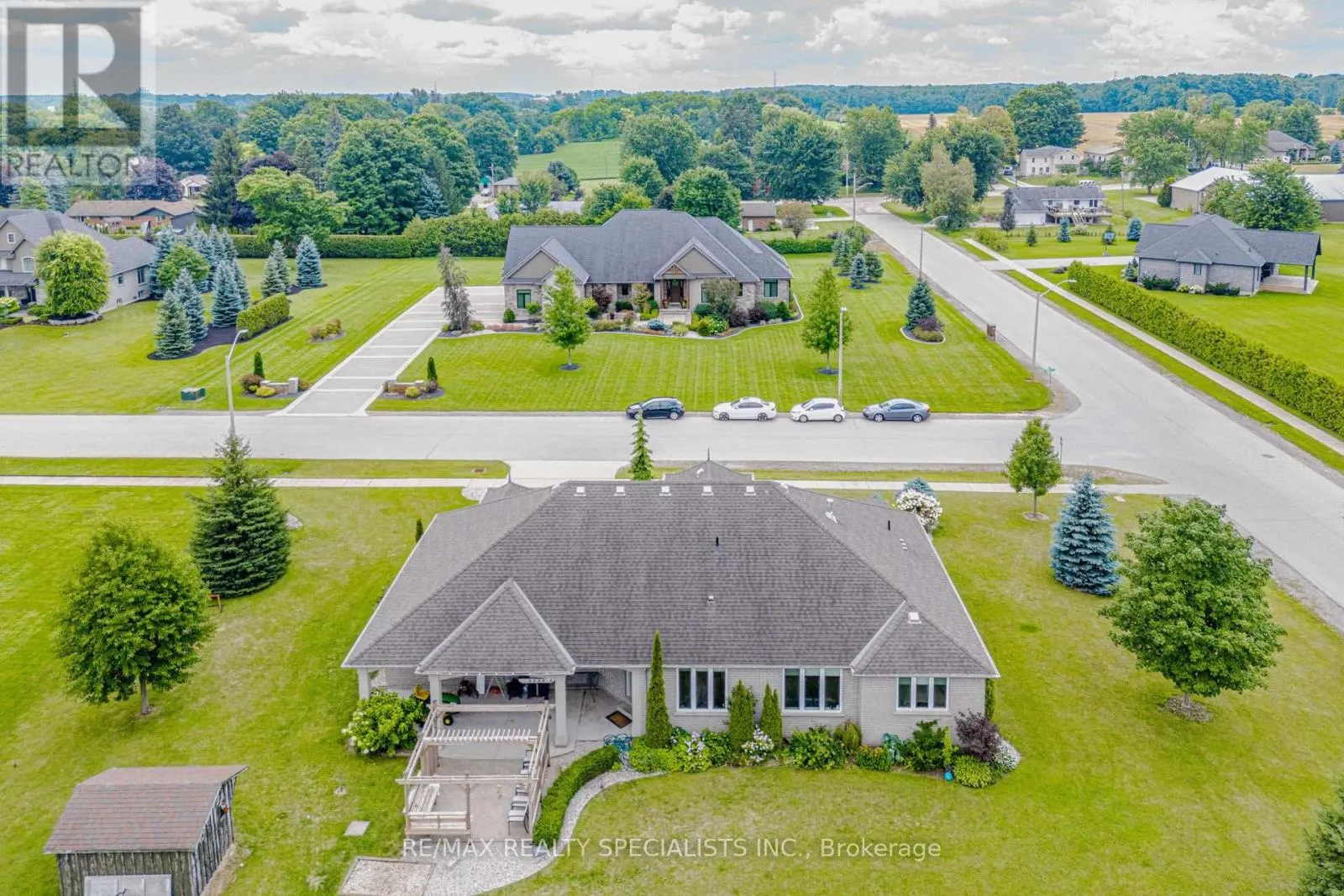 7 SNYDER COURT