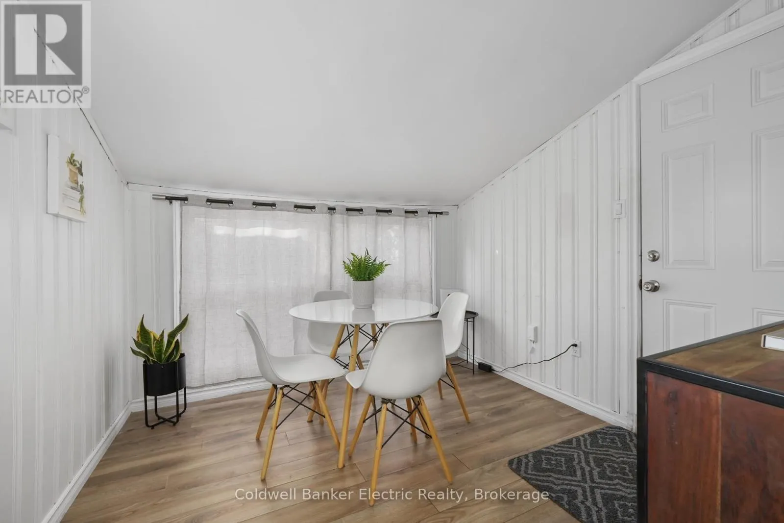 231 WOODBINE AVENUE