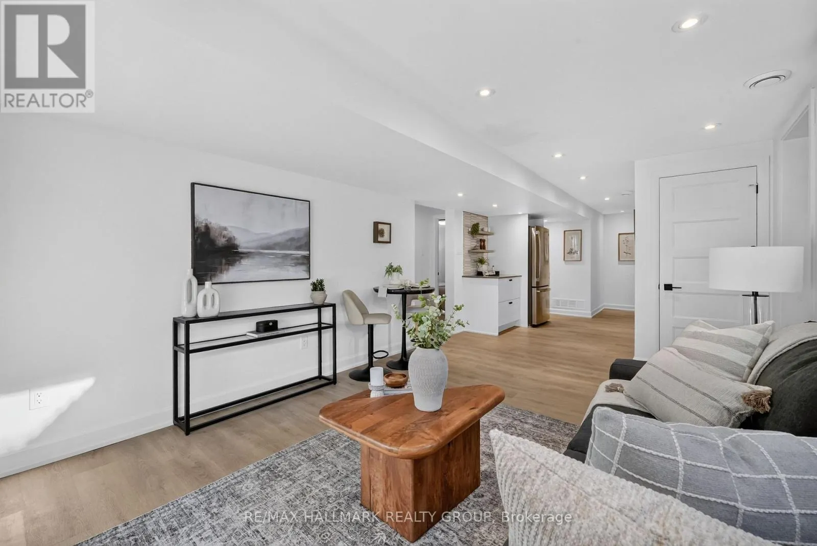 886 TROJAN AVENUE
