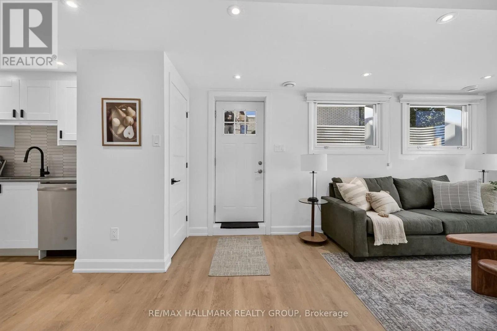 886 TROJAN AVENUE