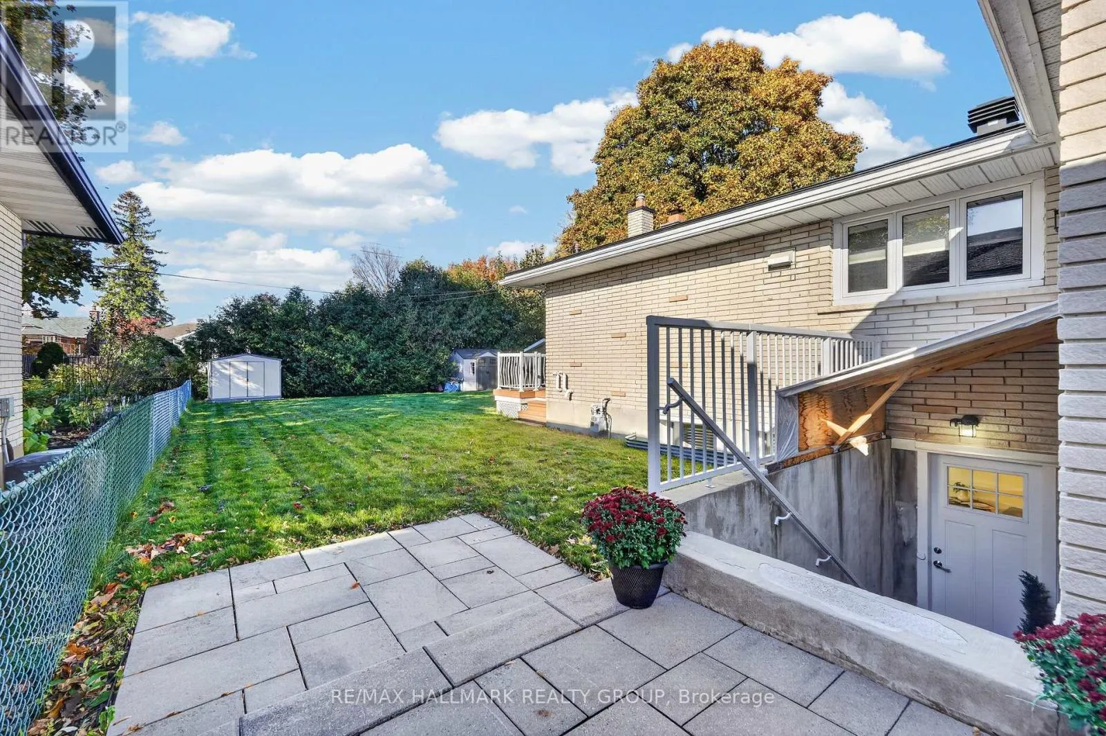 886 TROJAN AVENUE