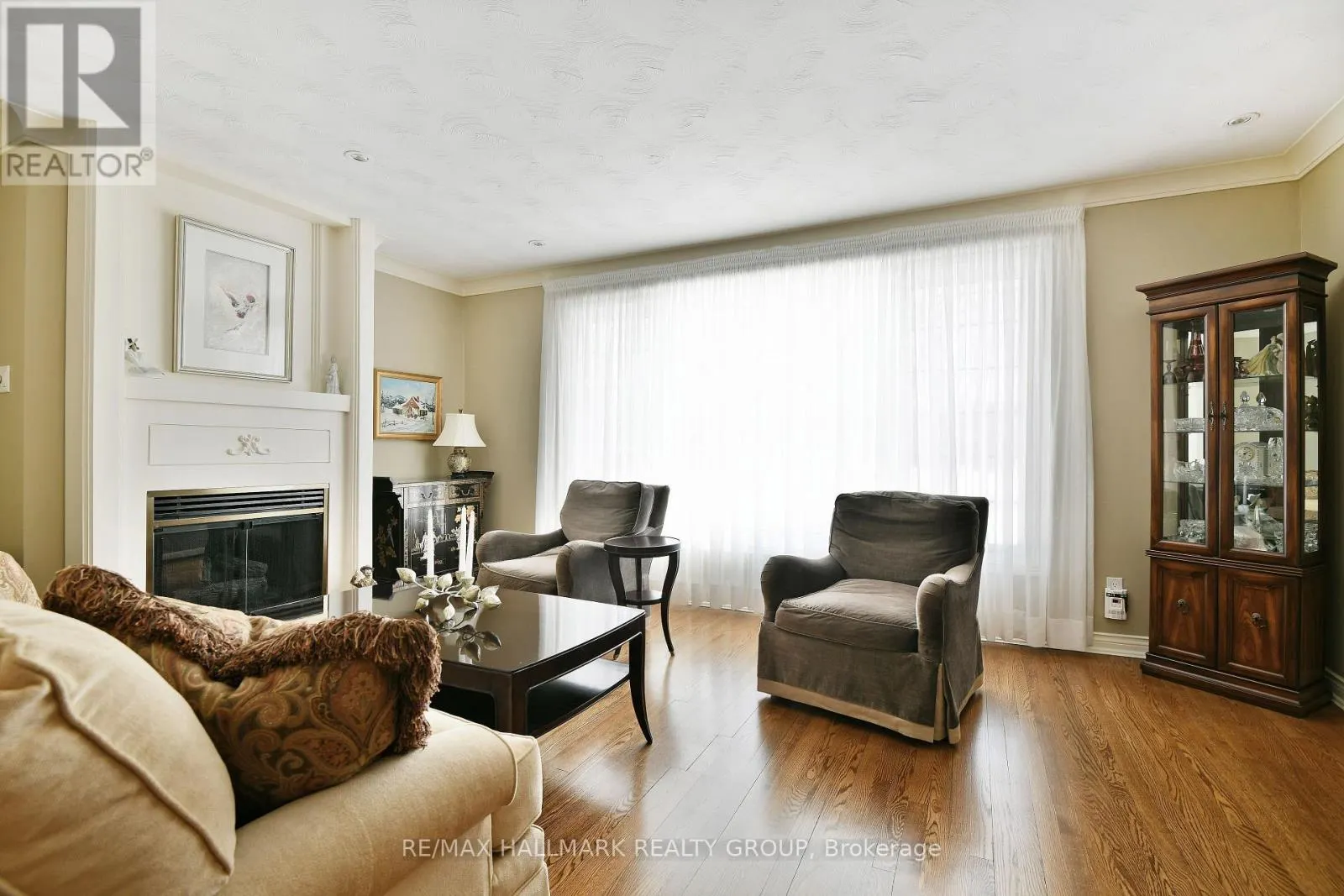 886 TROJAN AVENUE