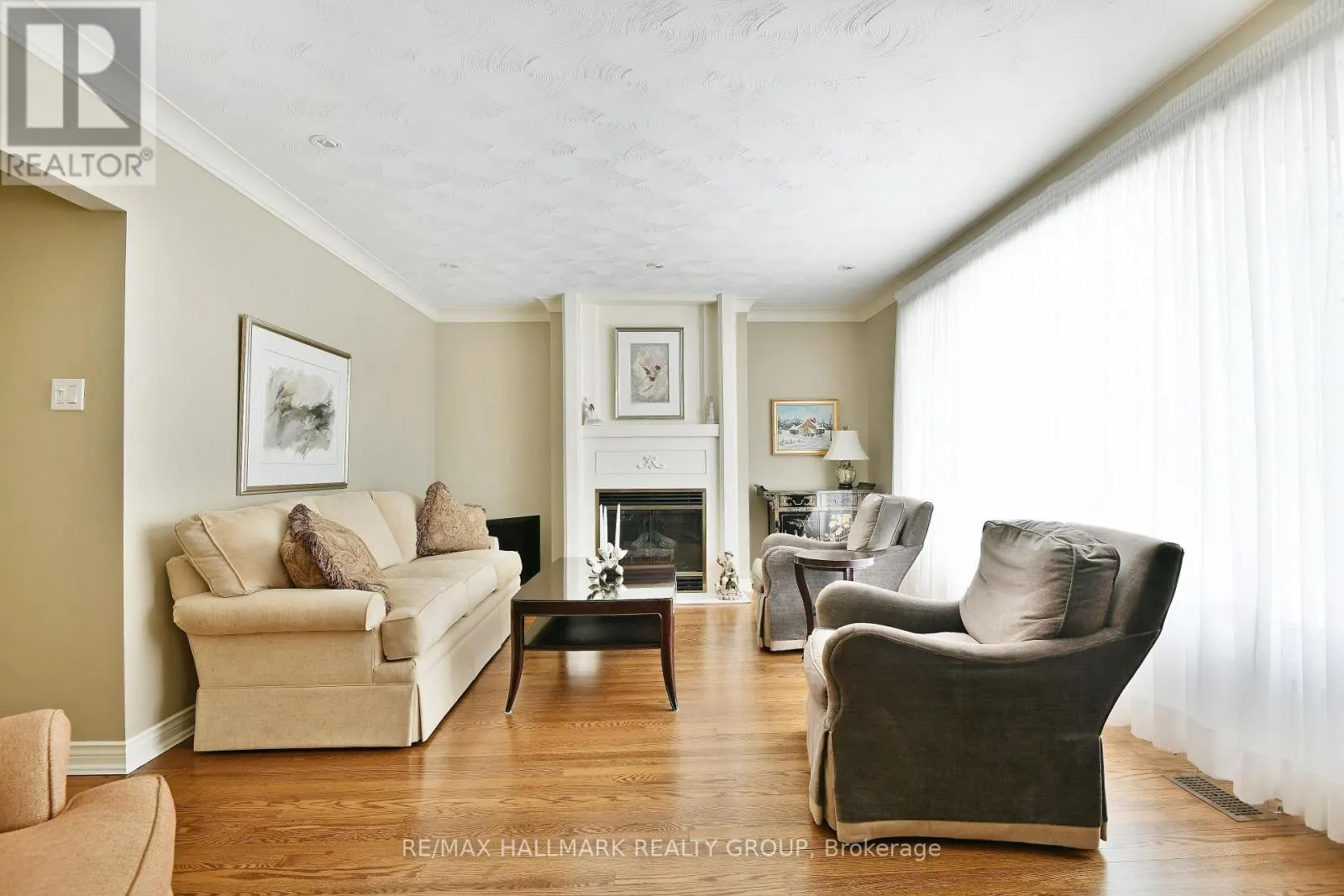 886 TROJAN AVENUE