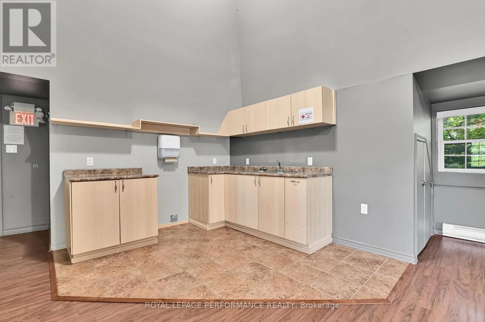 117 FIRST STREET E