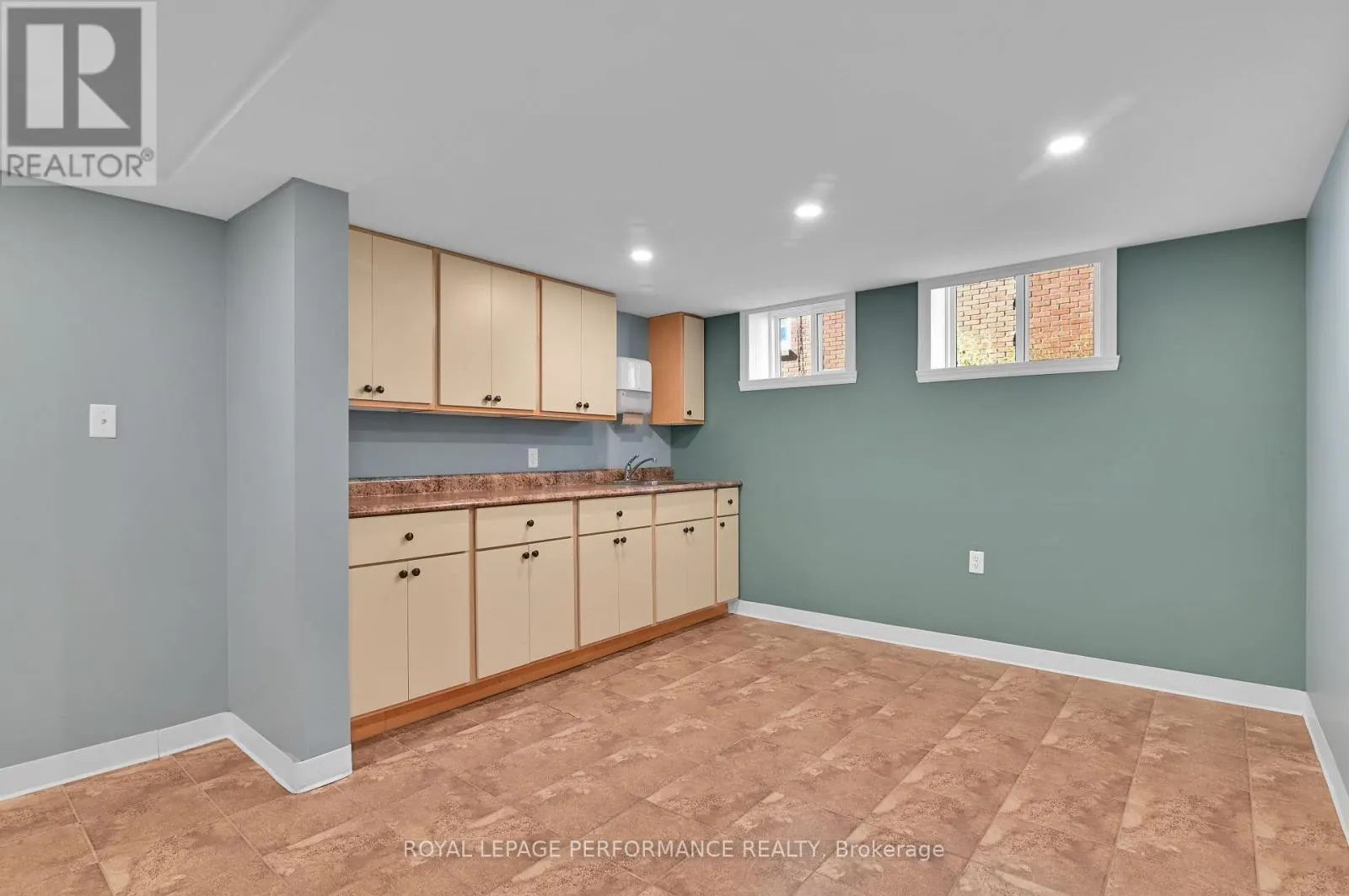 117 FIRST STREET E