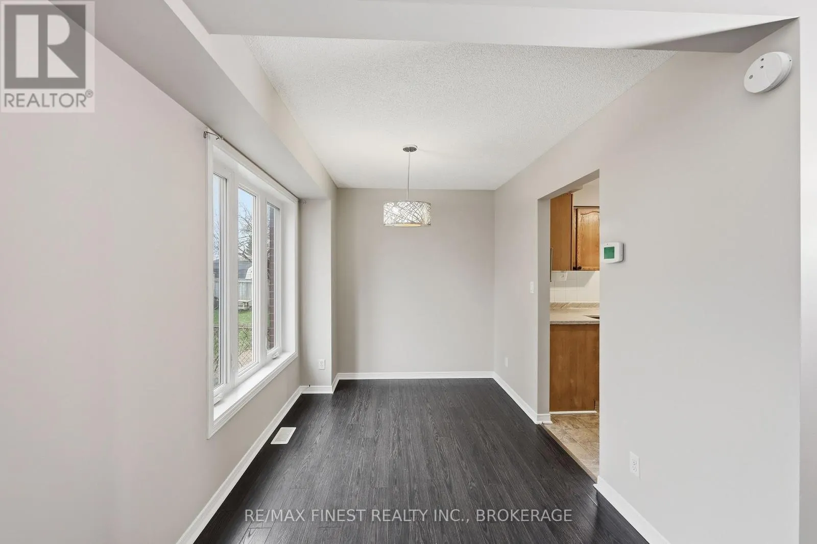 870 WALKER COURT