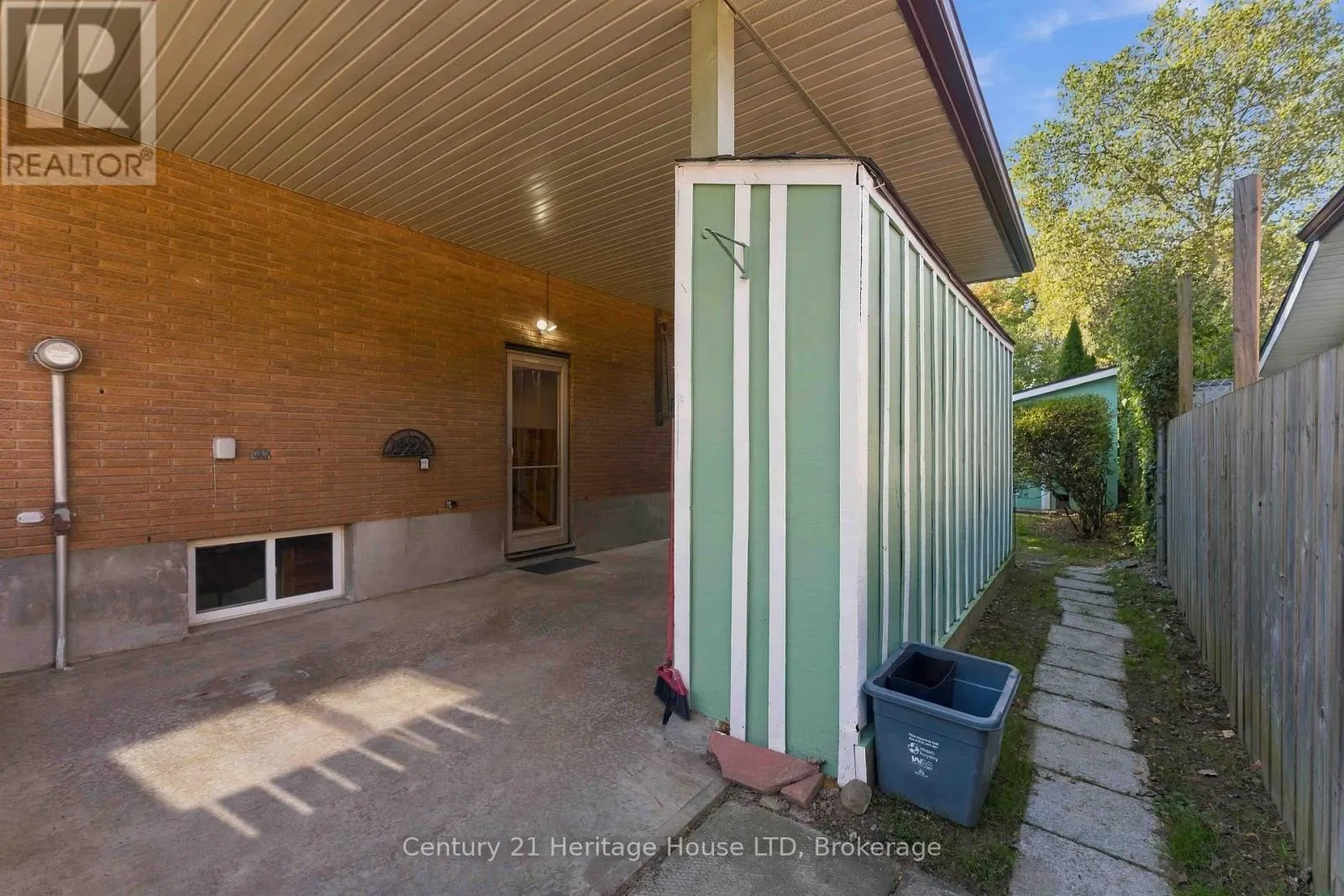 4227 PETTIT AVENUE