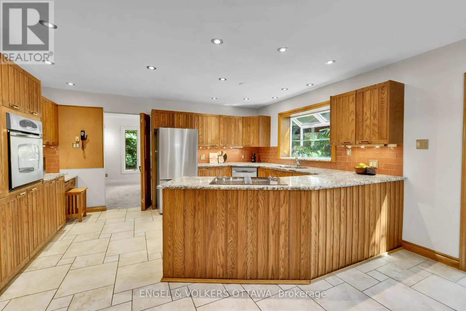 7 MID PINES GROVE