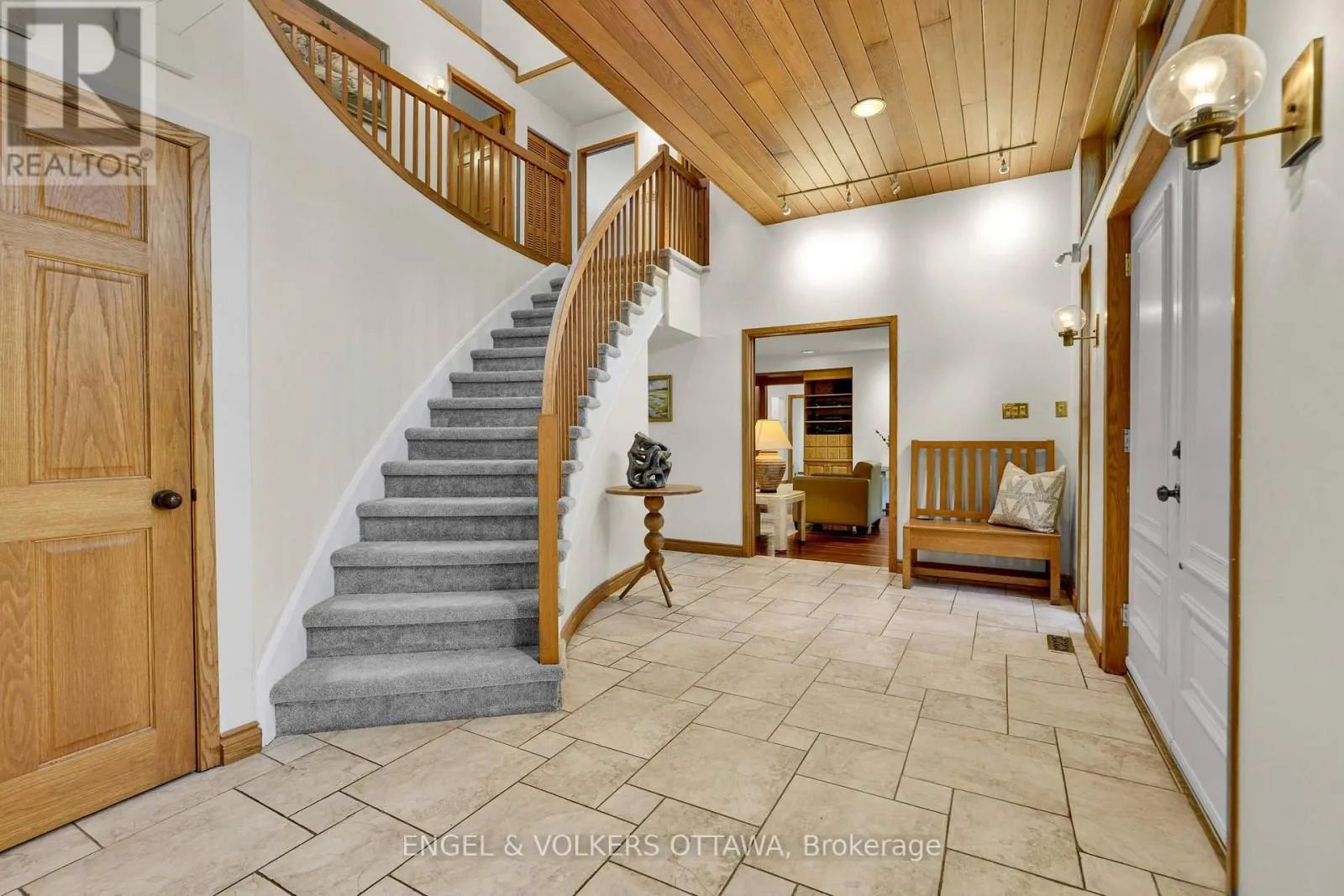 7 MID PINES GROVE