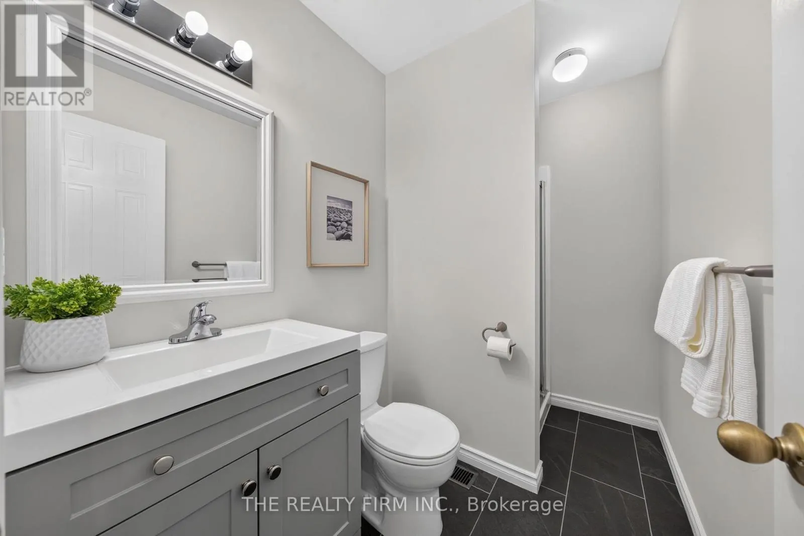 5 - 9 AILSA PLACE #5