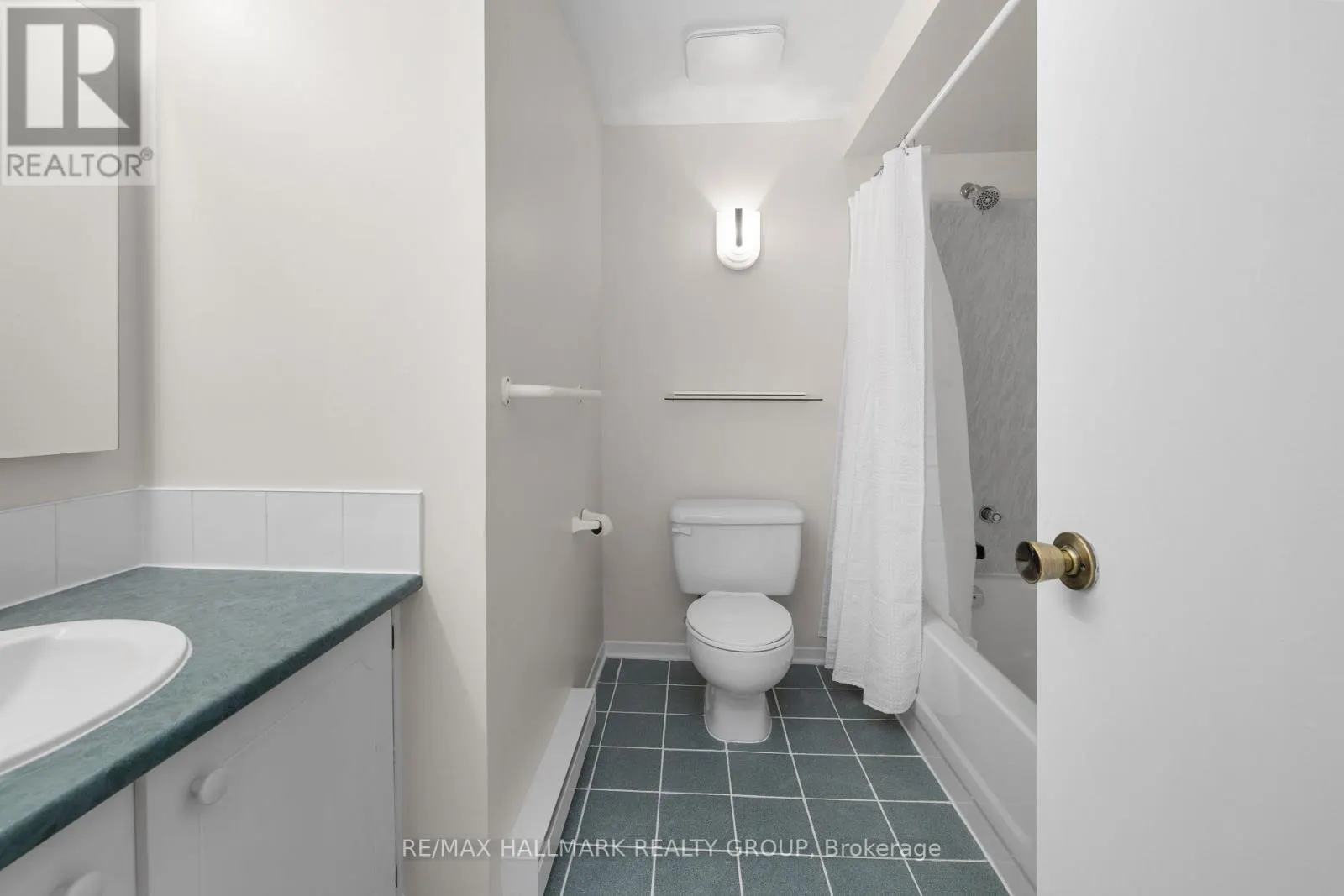 1A FORESTER CRESCENT