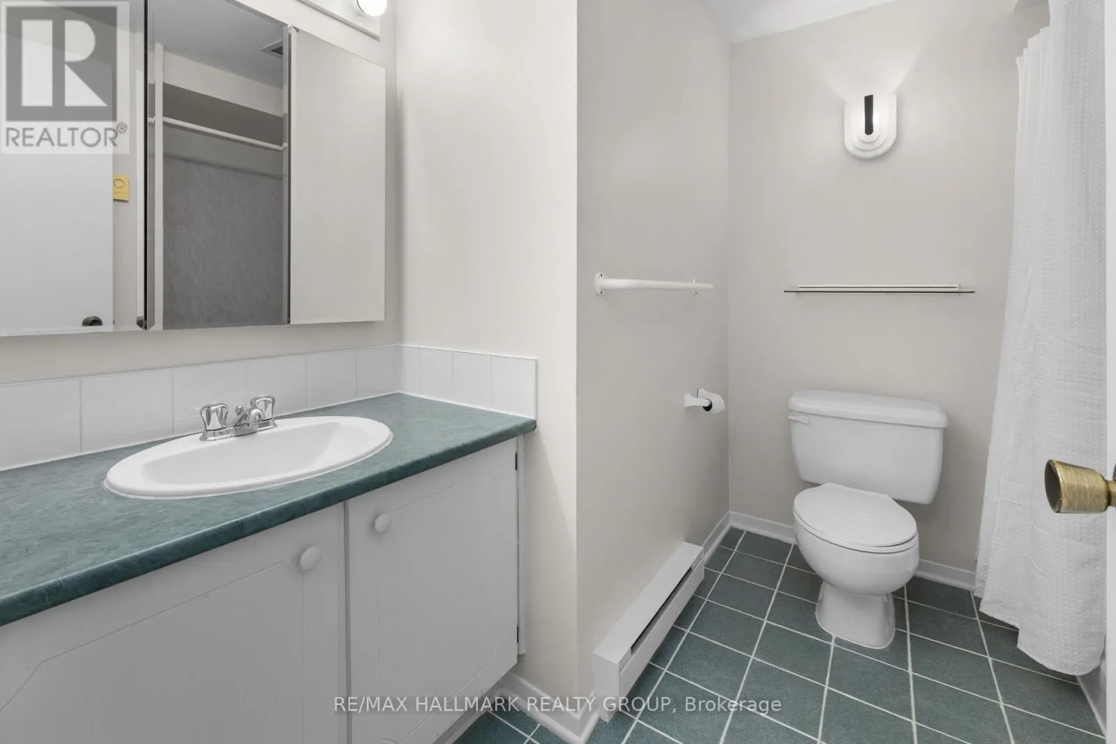 1A FORESTER CRESCENT