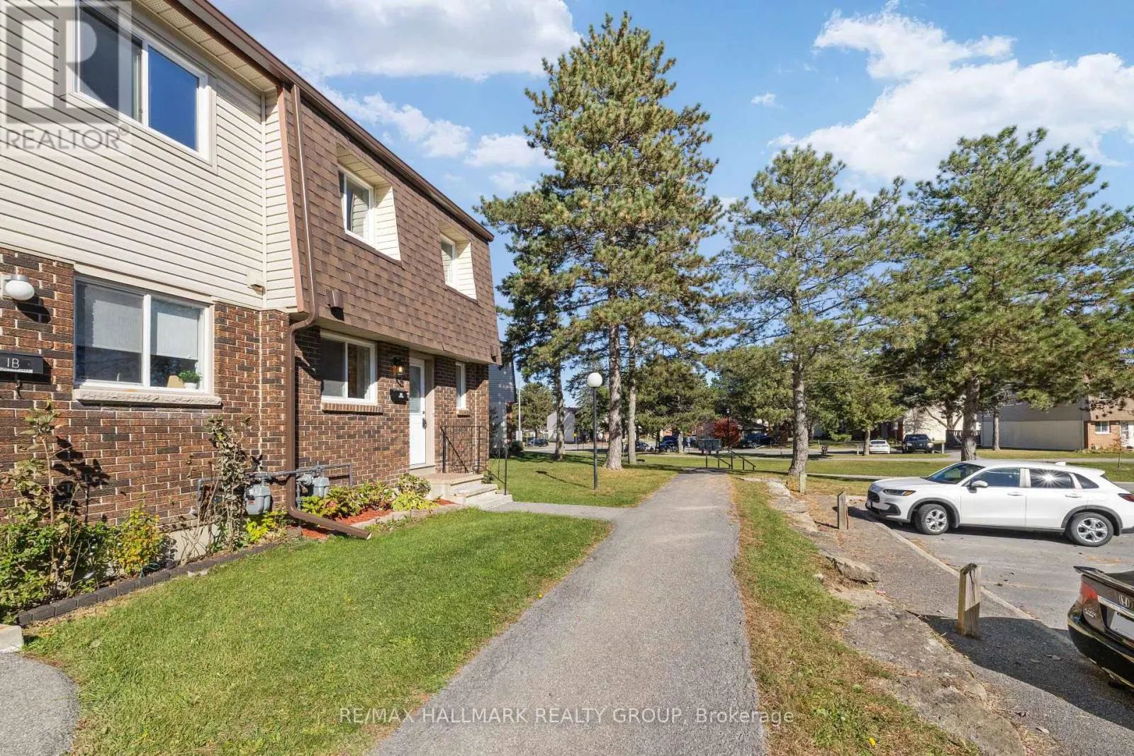 1A FORESTER CRESCENT